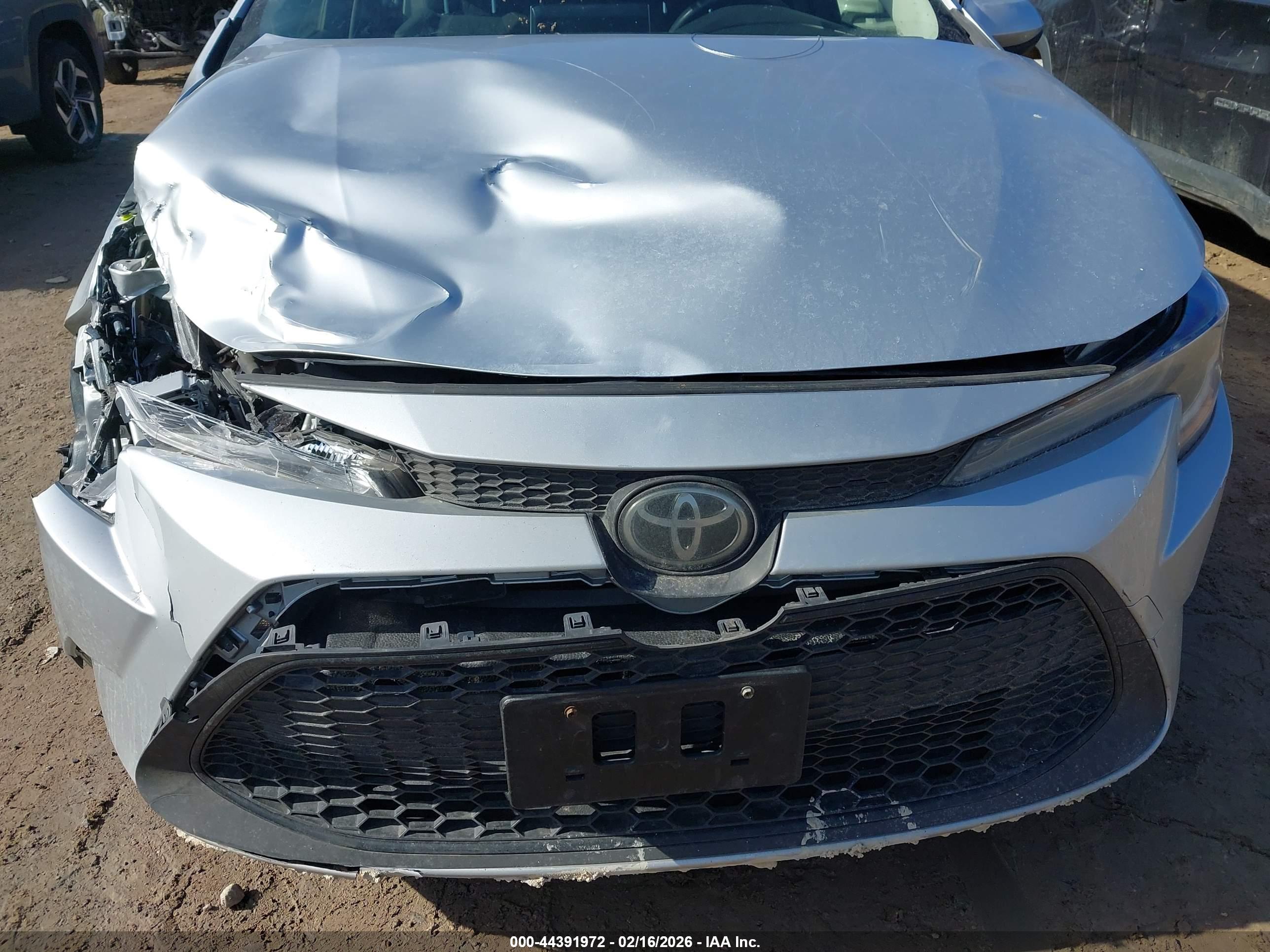 TOYOTA COROLLA image 6