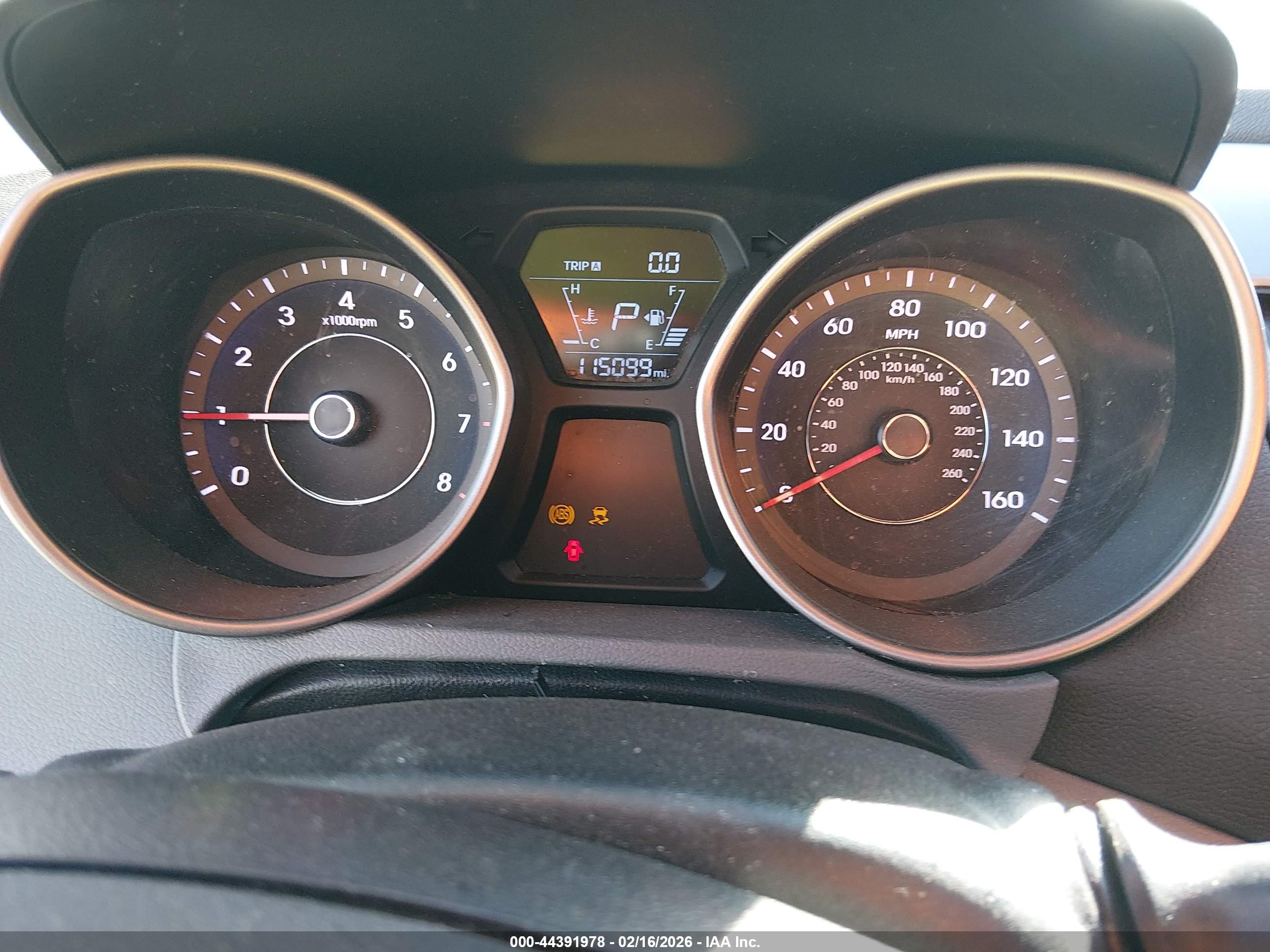 HYUNDAI ELANTRA image 7