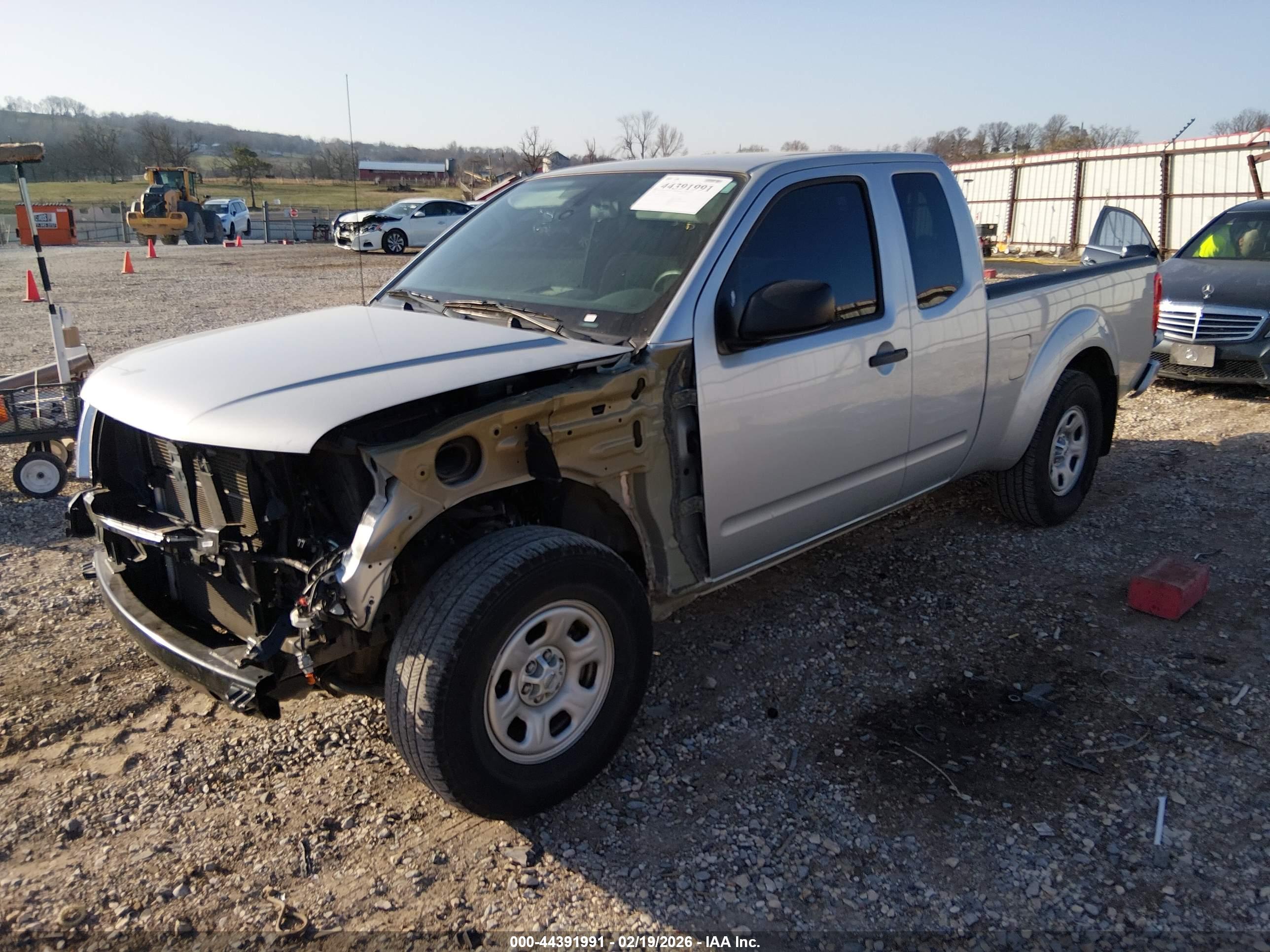 NISSAN FRONTIER image 2