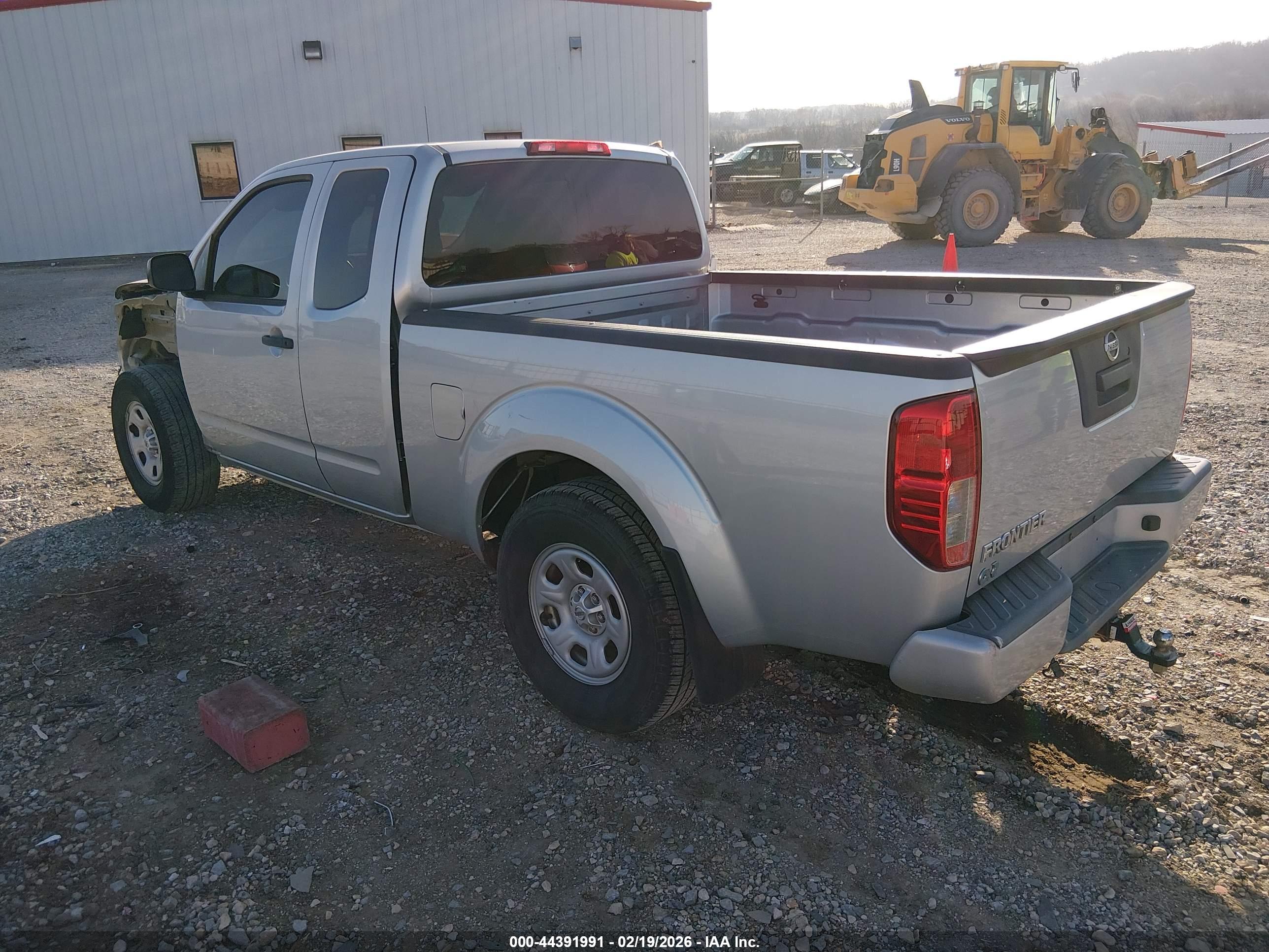 NISSAN FRONTIER image 3