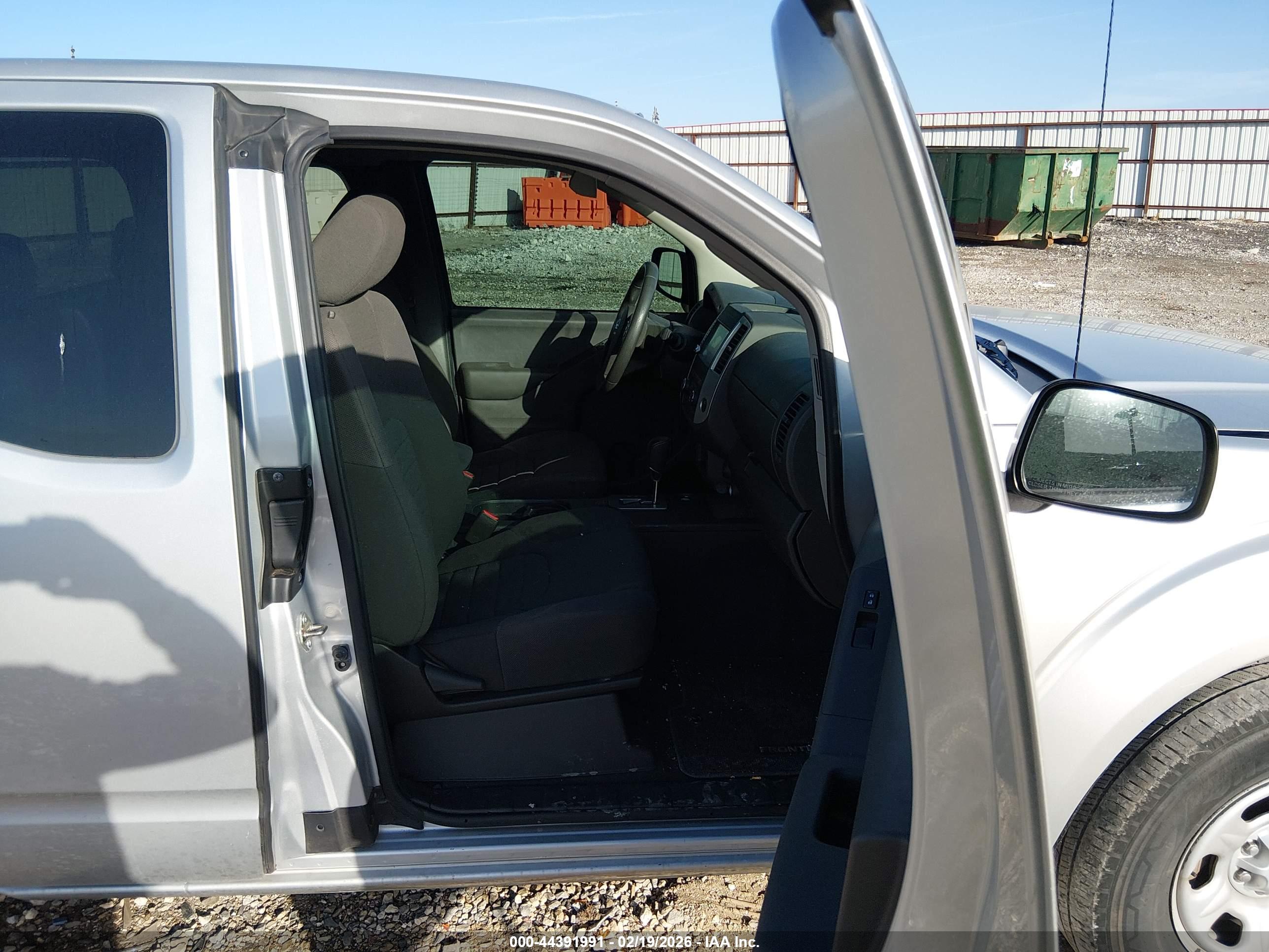 NISSAN FRONTIER image 5