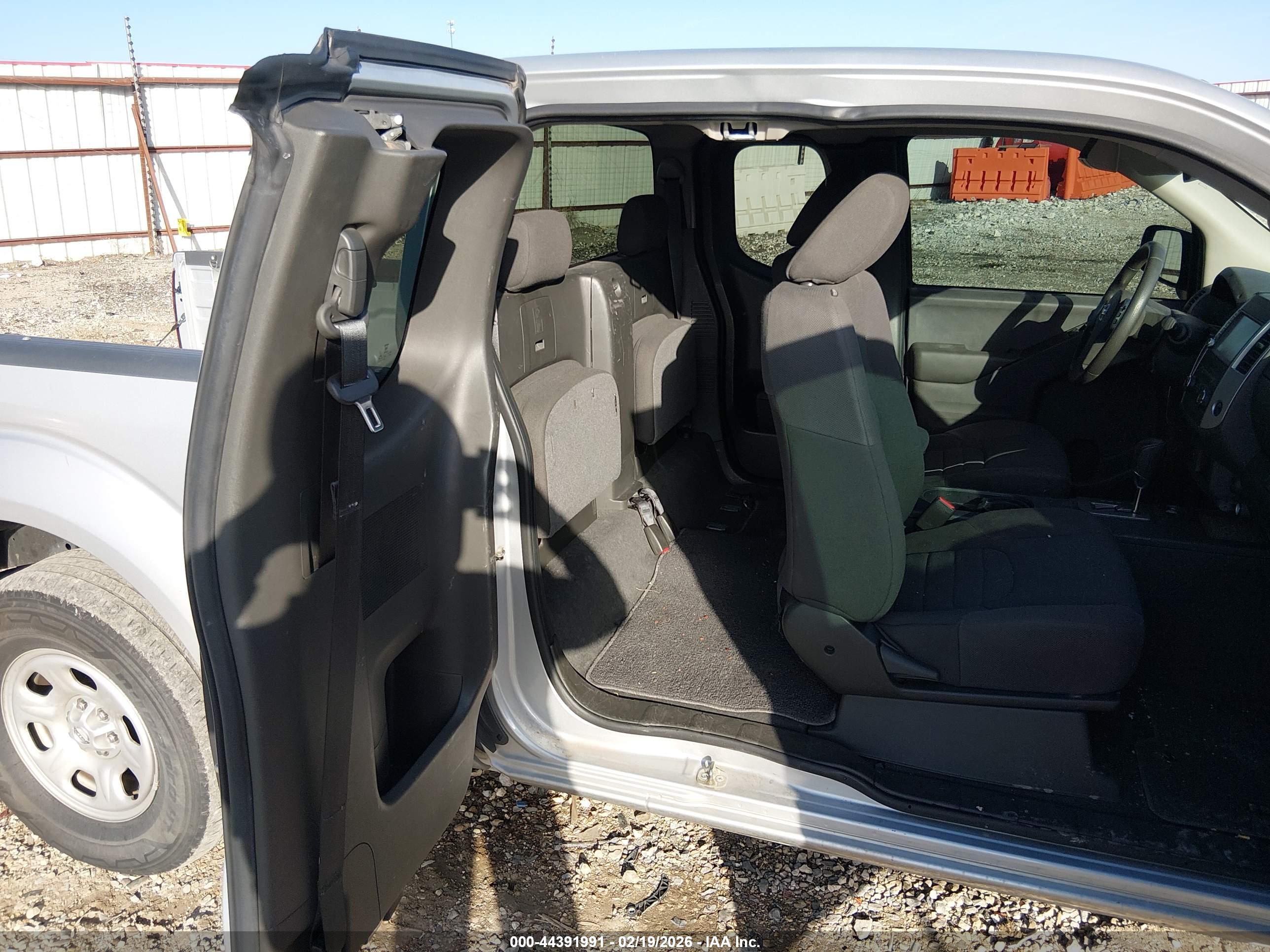 NISSAN FRONTIER image 8