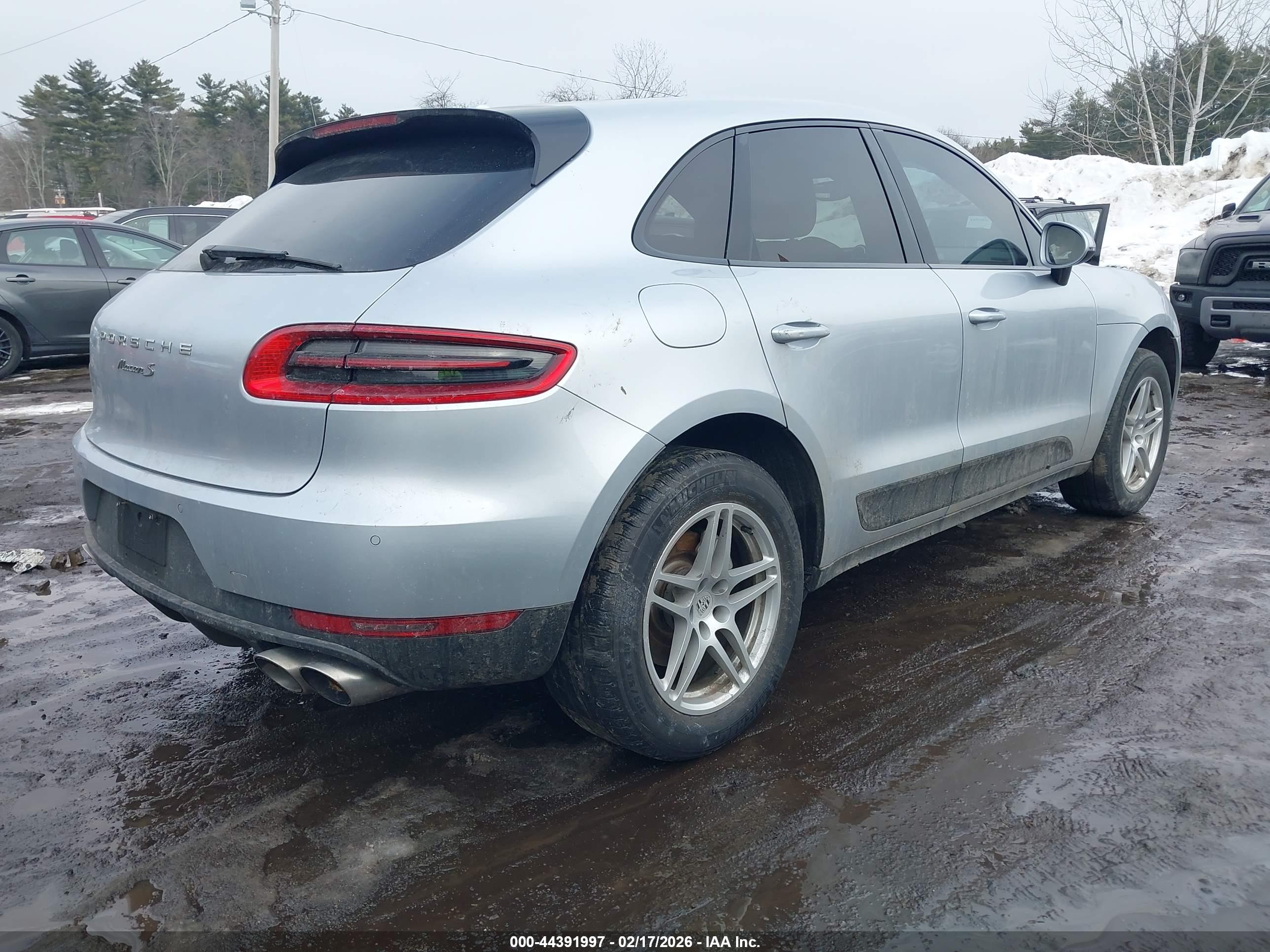 PORSCHE MACAN image 4