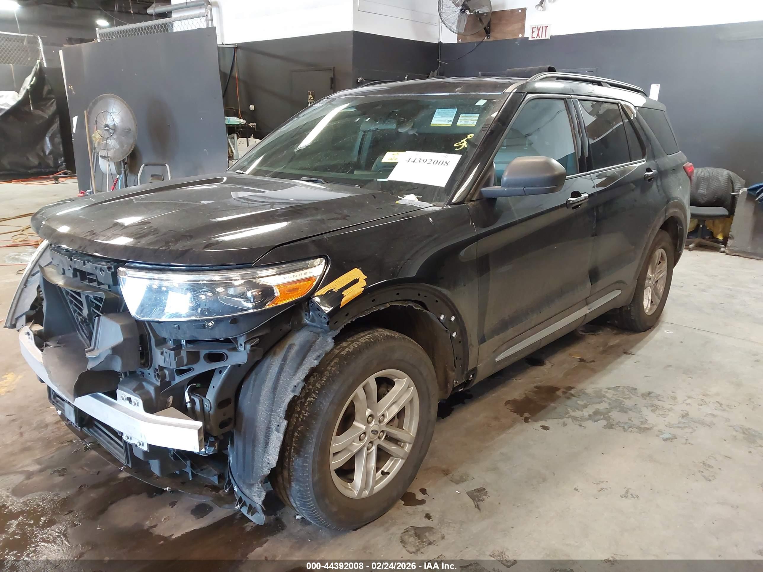 FORD EXPLORER image 2