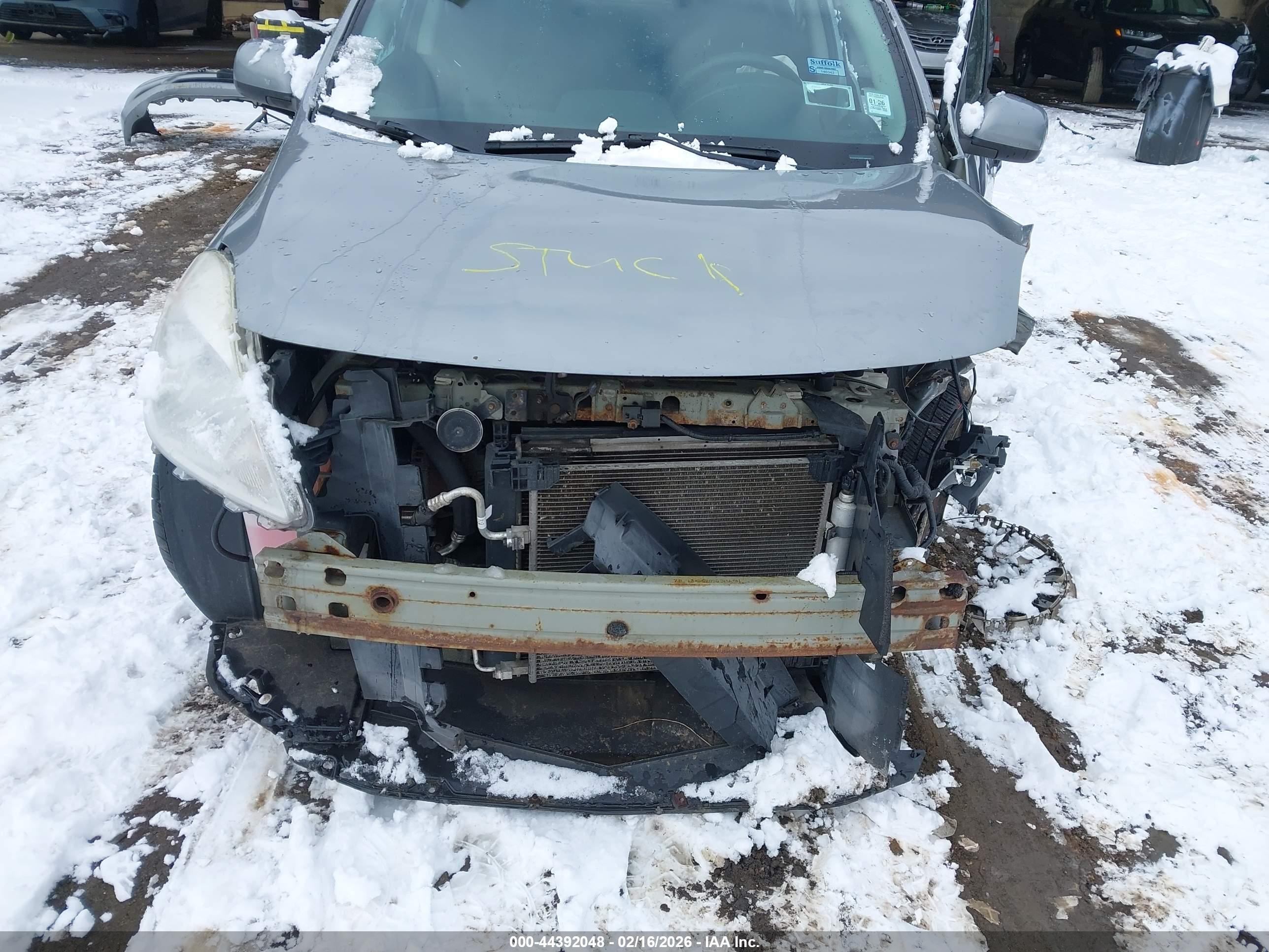 NISSAN VERSA image 6