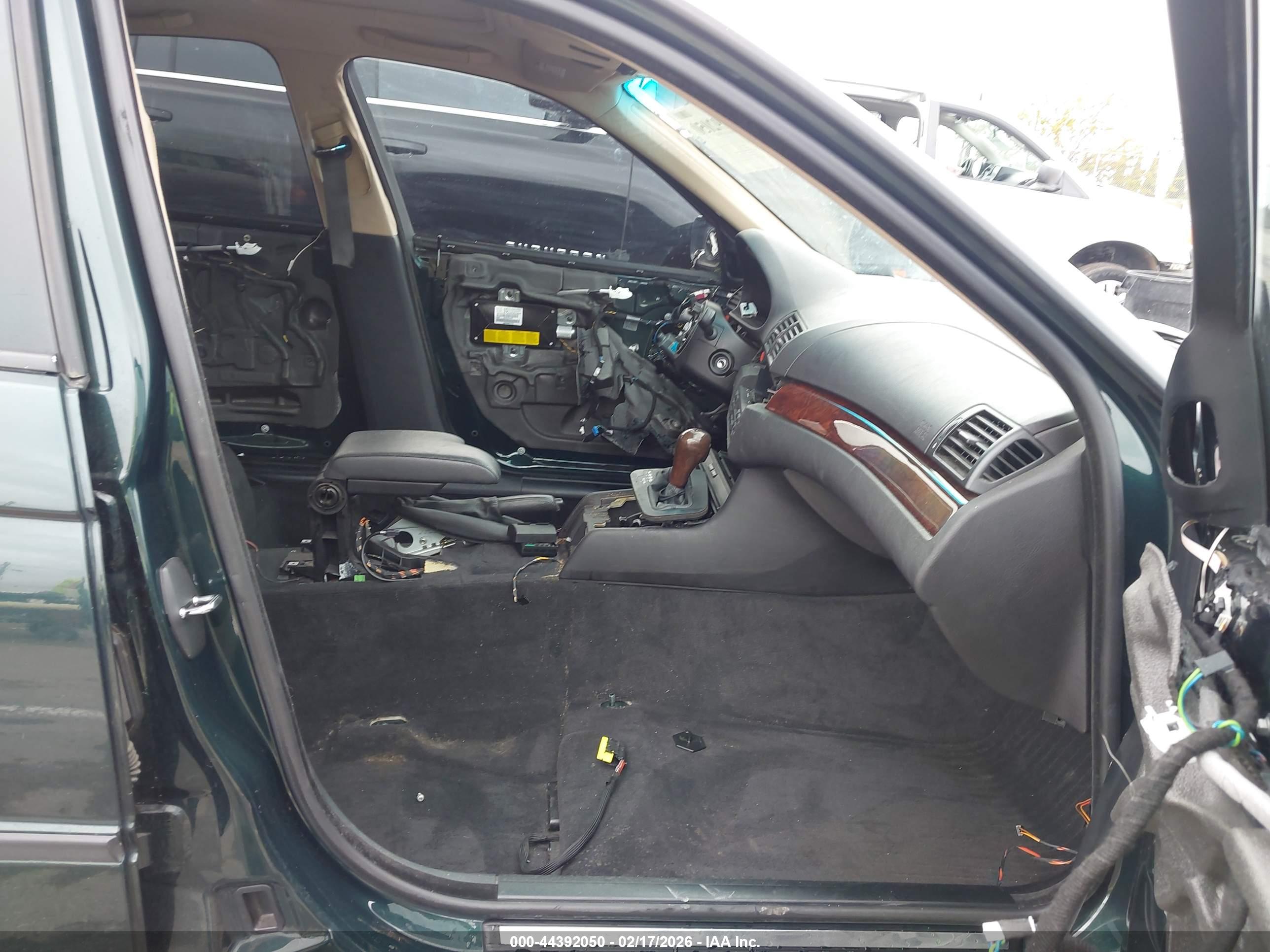 BMW 330I image 5
