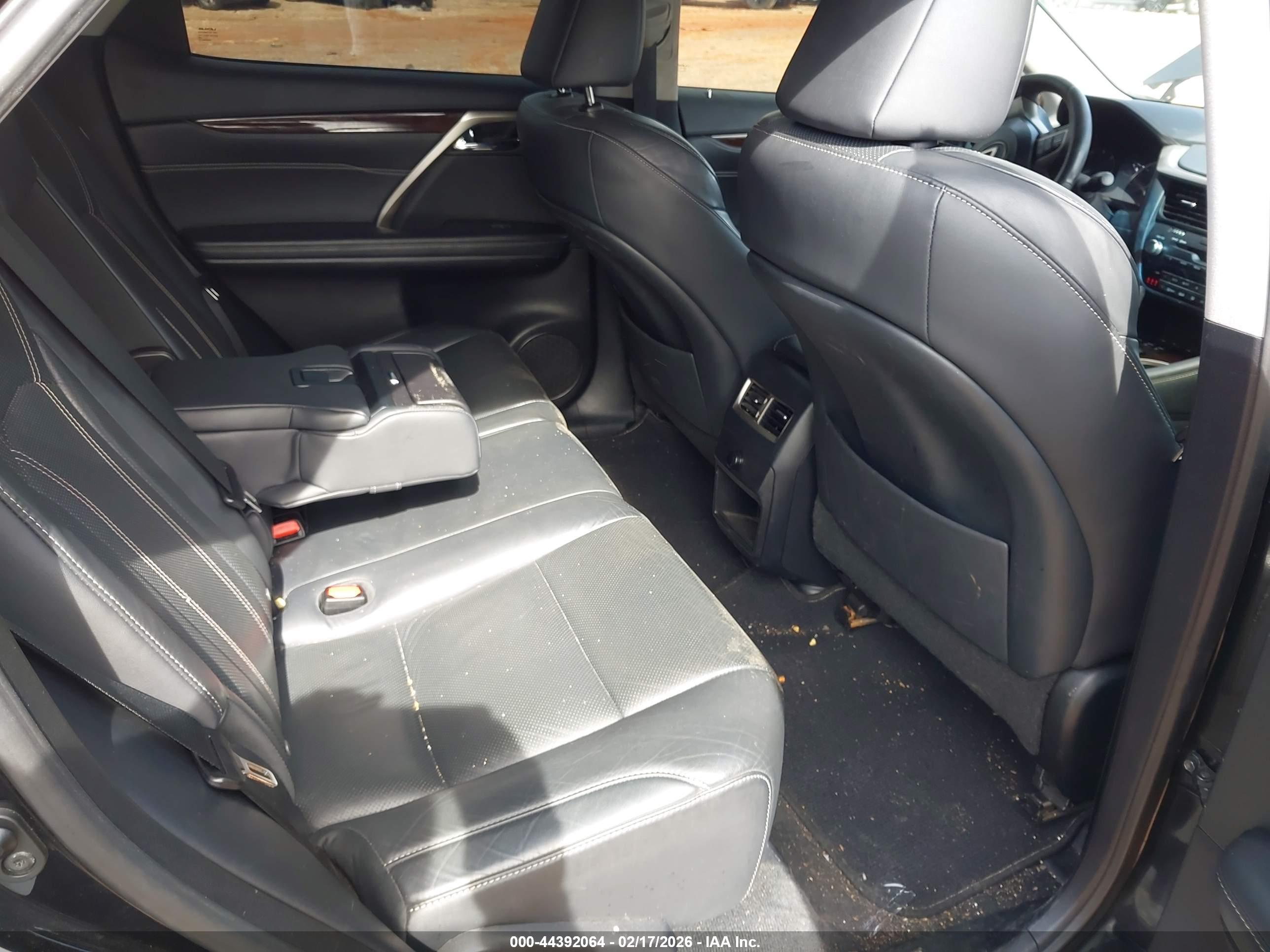 LEXUS RX image 8