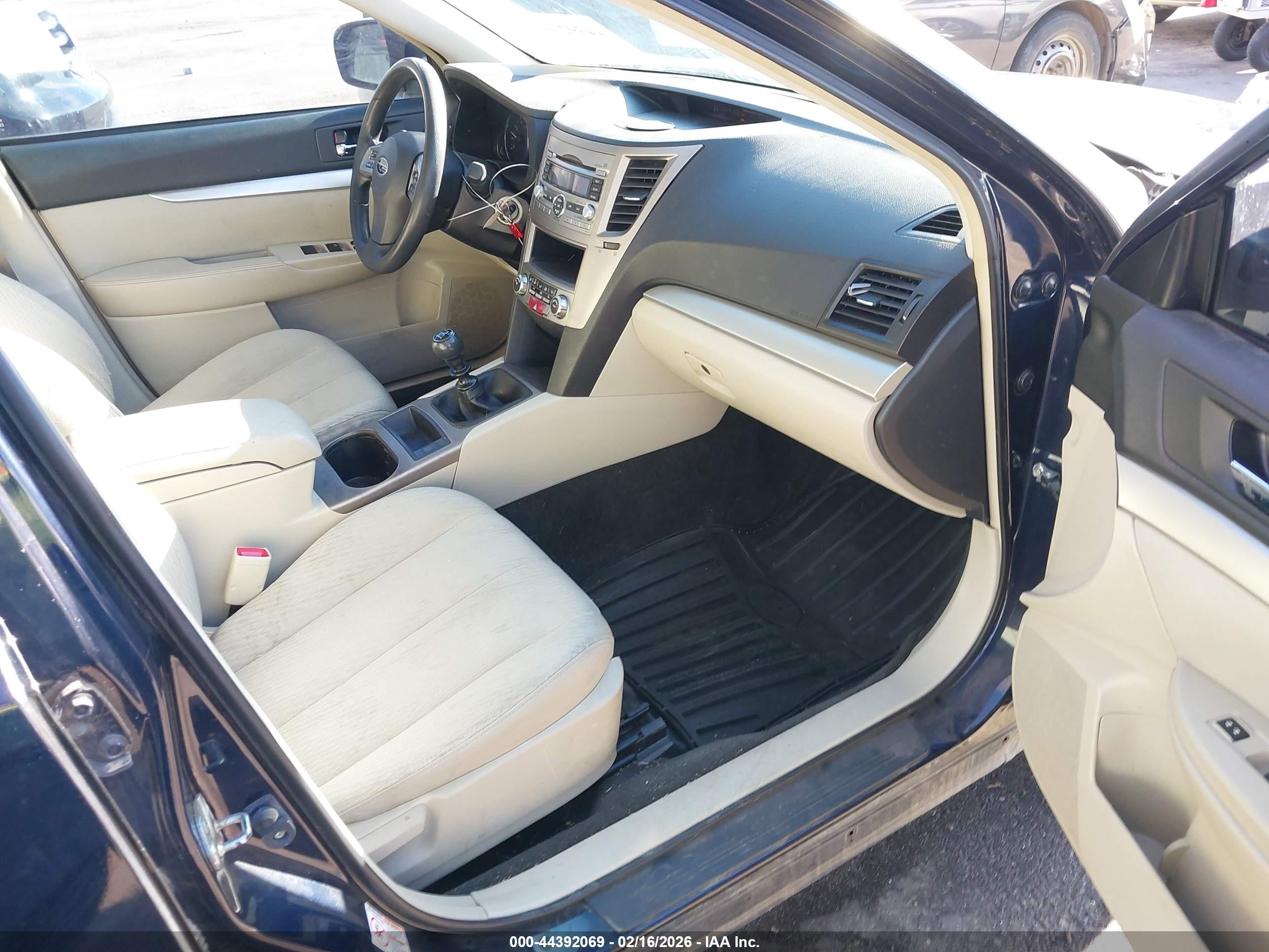 SUBARU LEGACY image 5