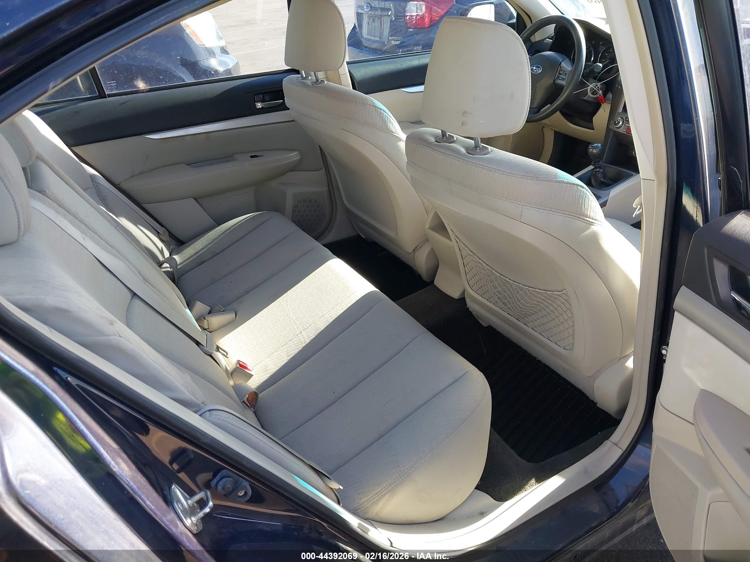 SUBARU LEGACY image 8