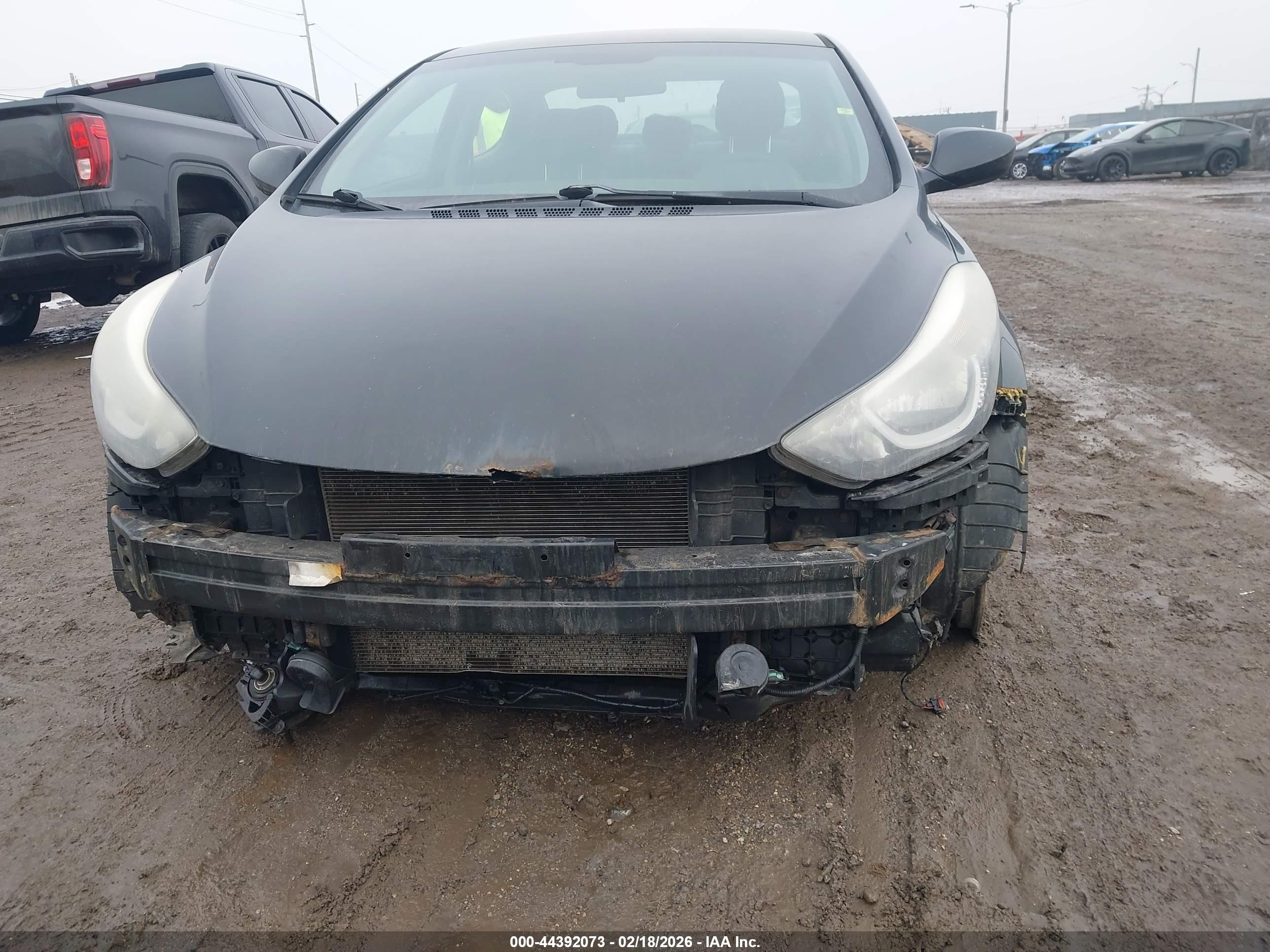 HYUNDAI ELANTRA image 6