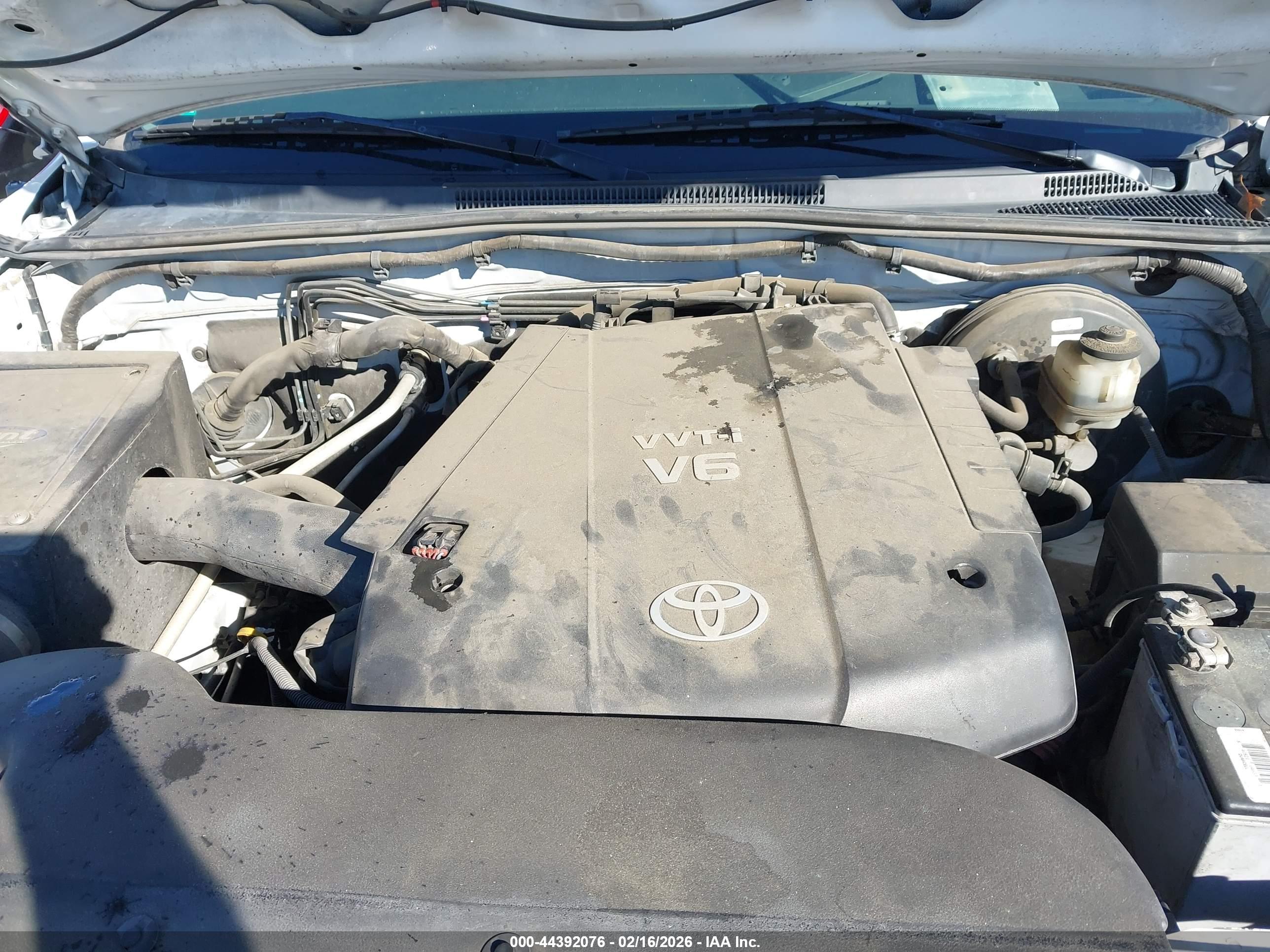 TOYOTA TACOMA image 10