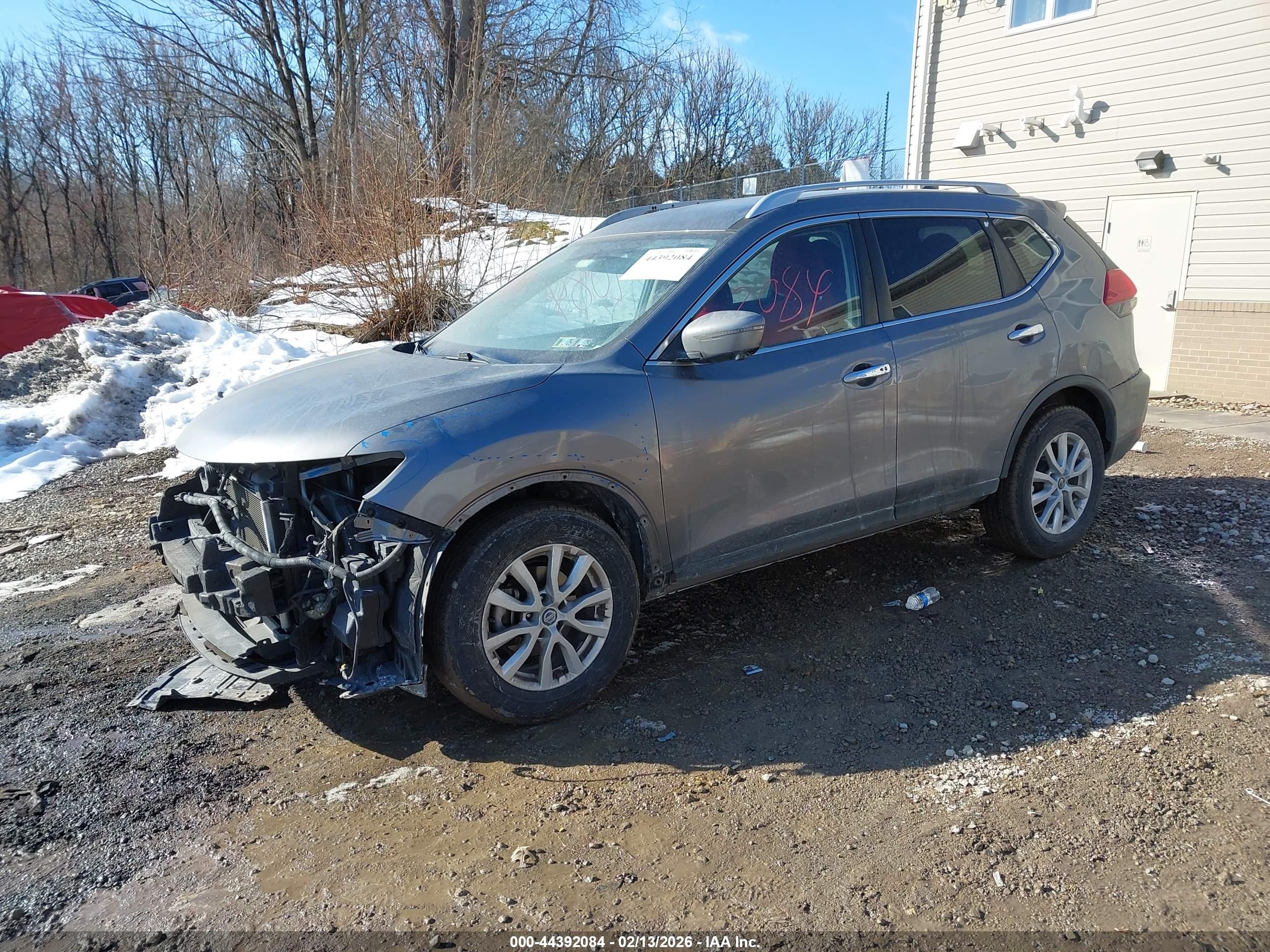 NISSAN ROGUE image 2