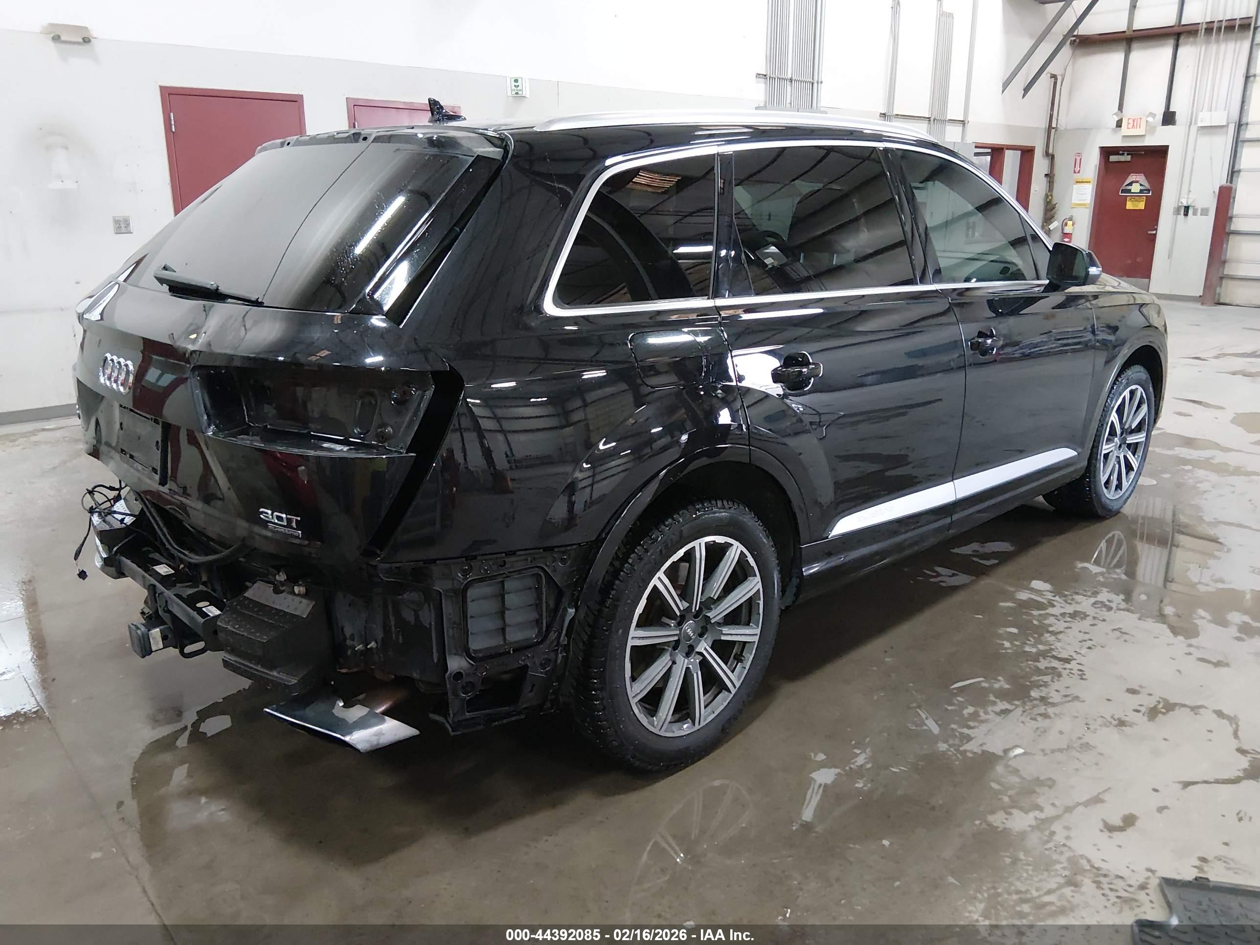 AUDI Q7 image 4