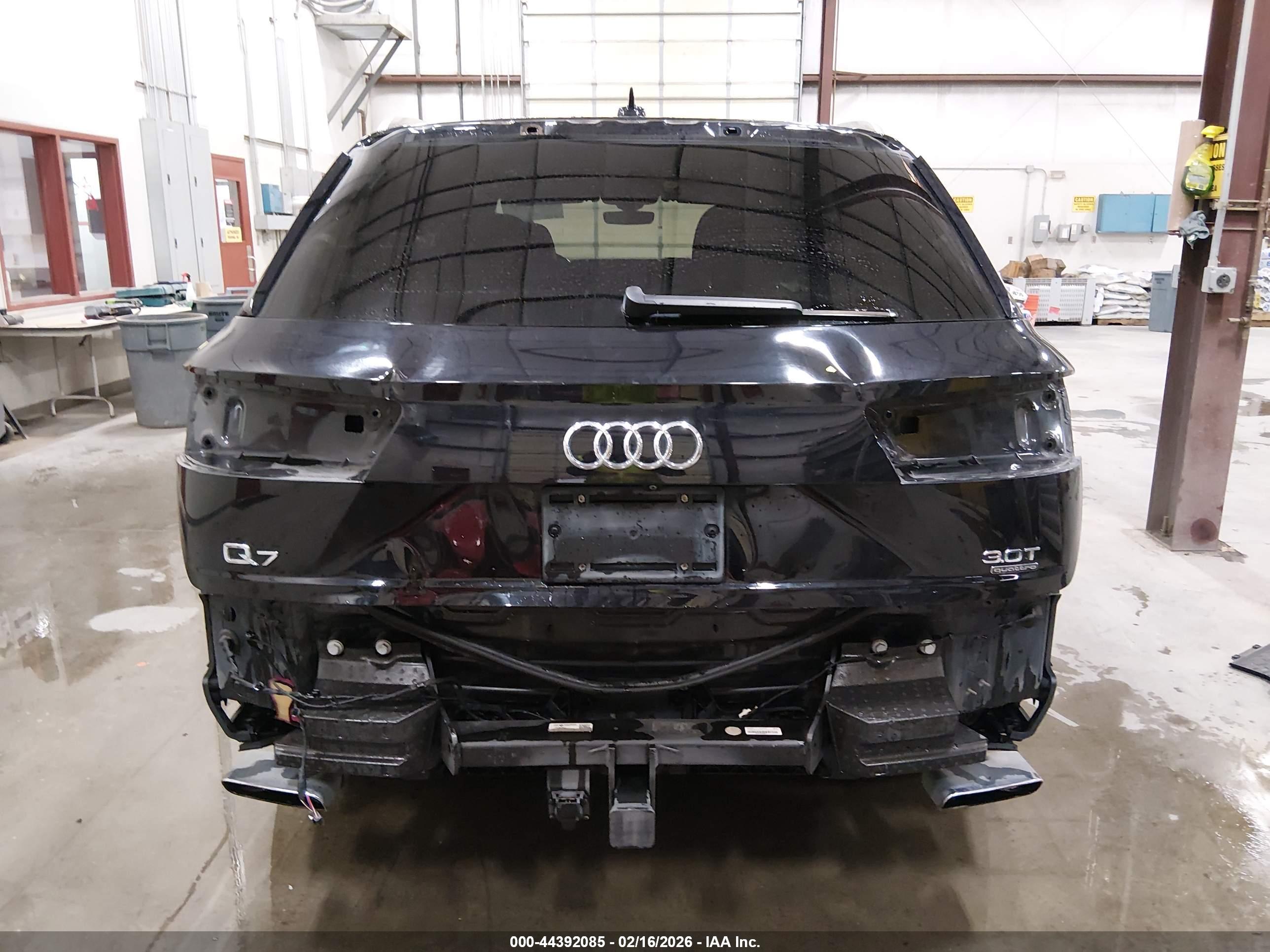 AUDI Q7 image 6