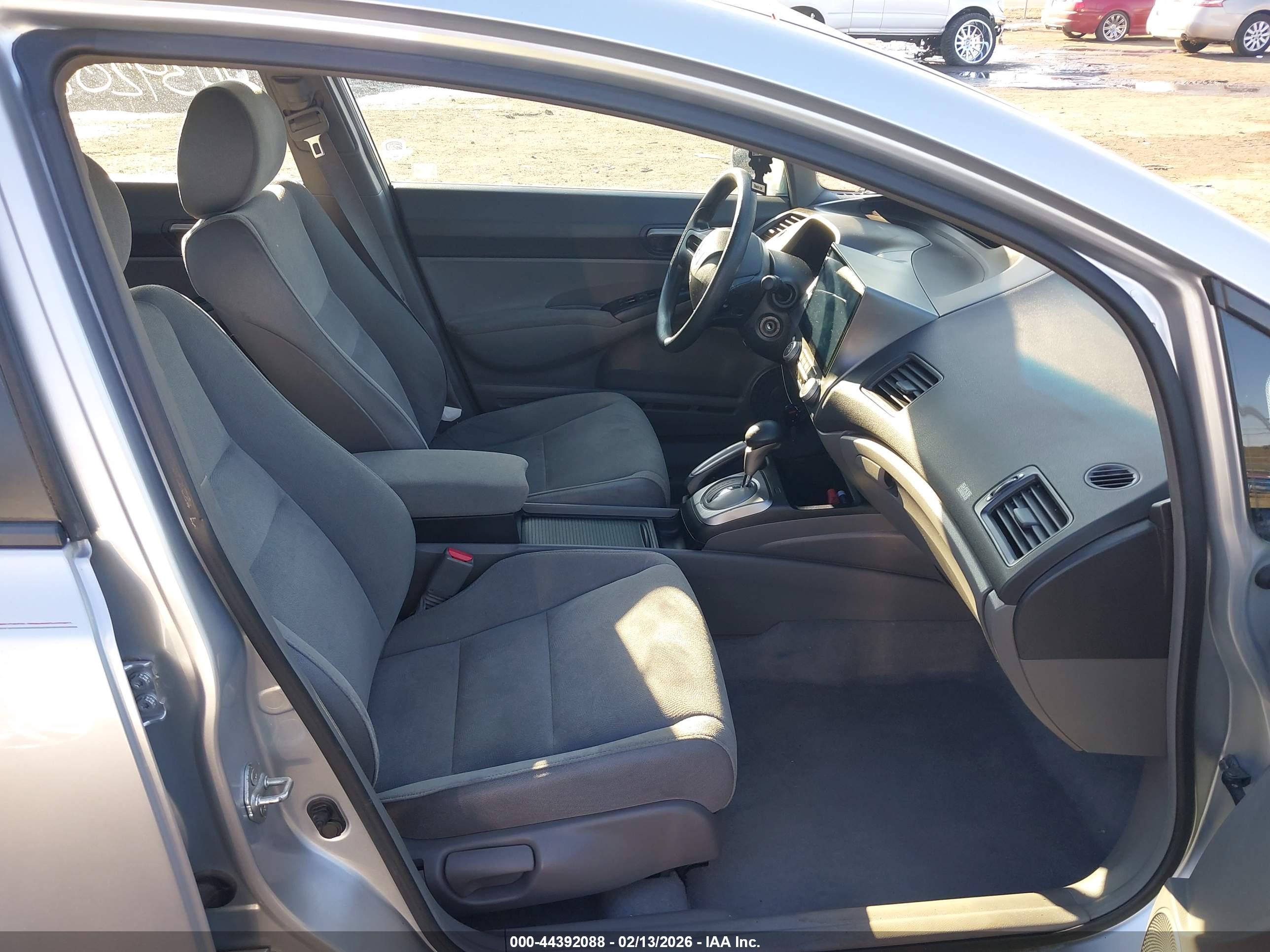 HONDA CIVIC image 5