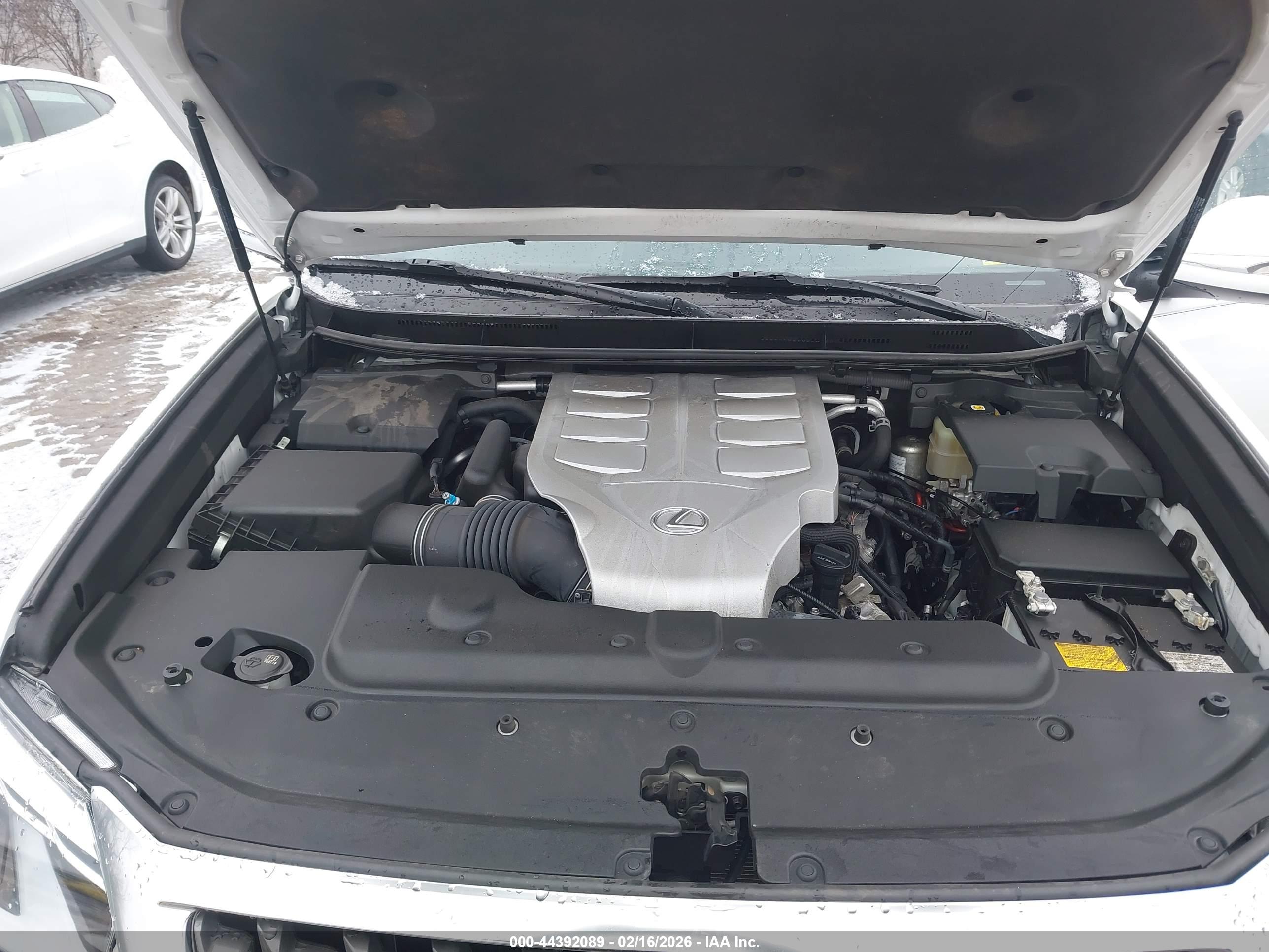 LEXUS GX image 10