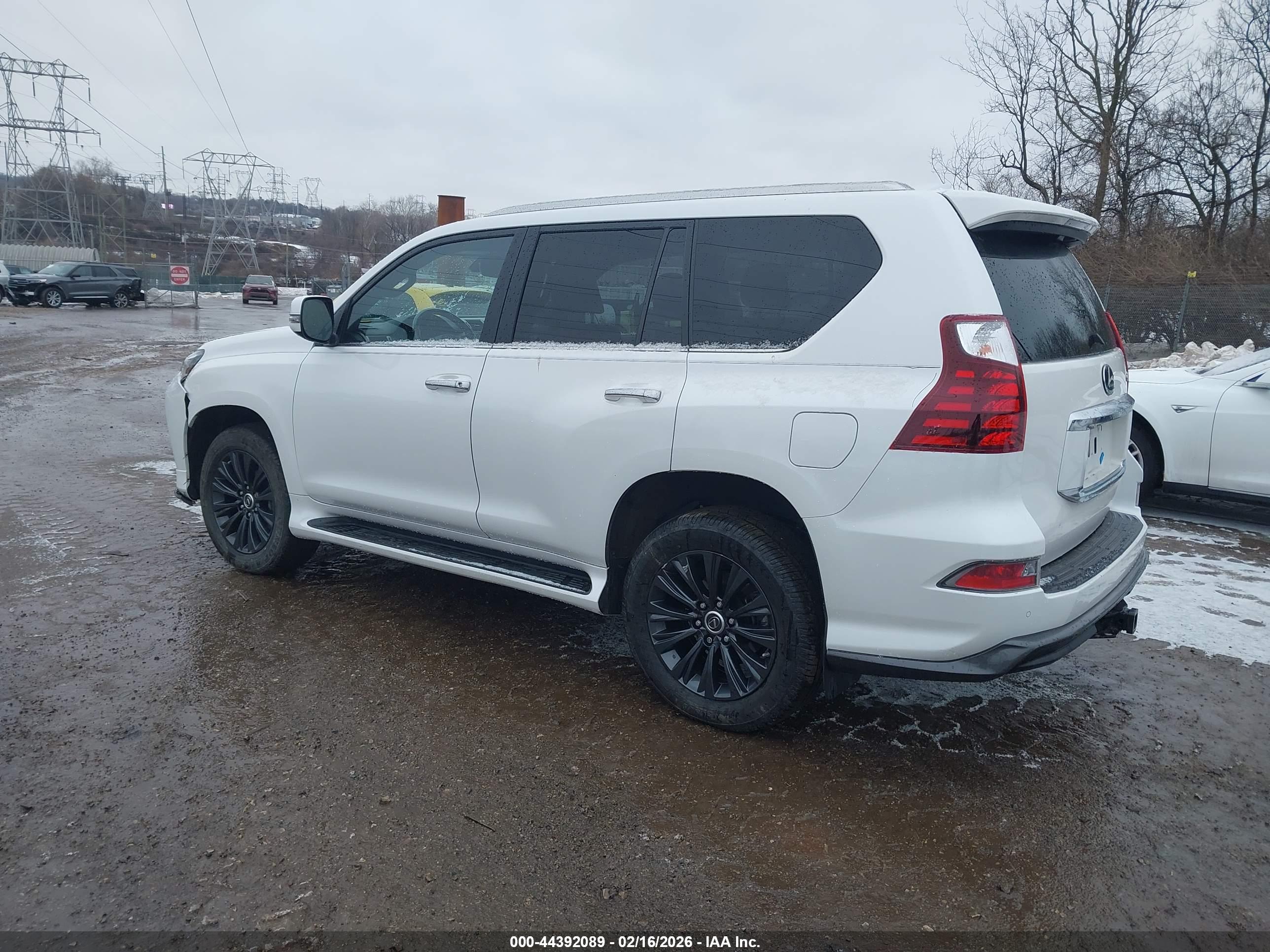 LEXUS GX image 3