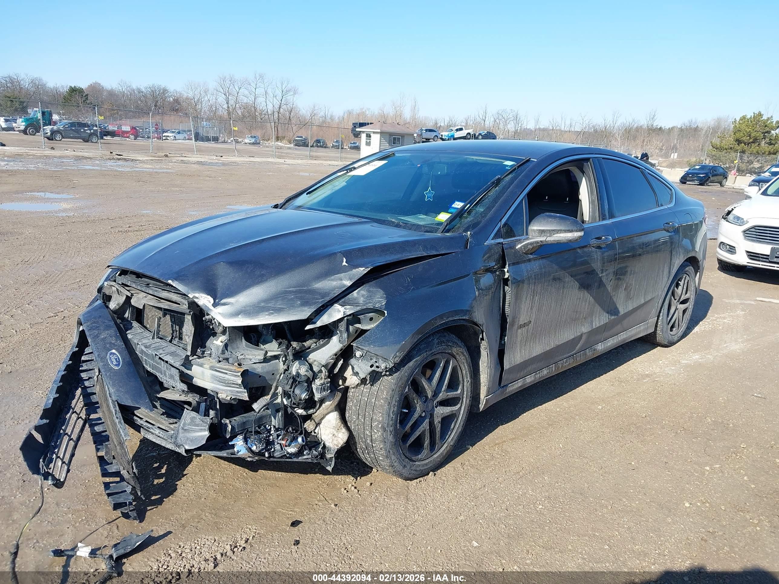 FORD FUSION image 2