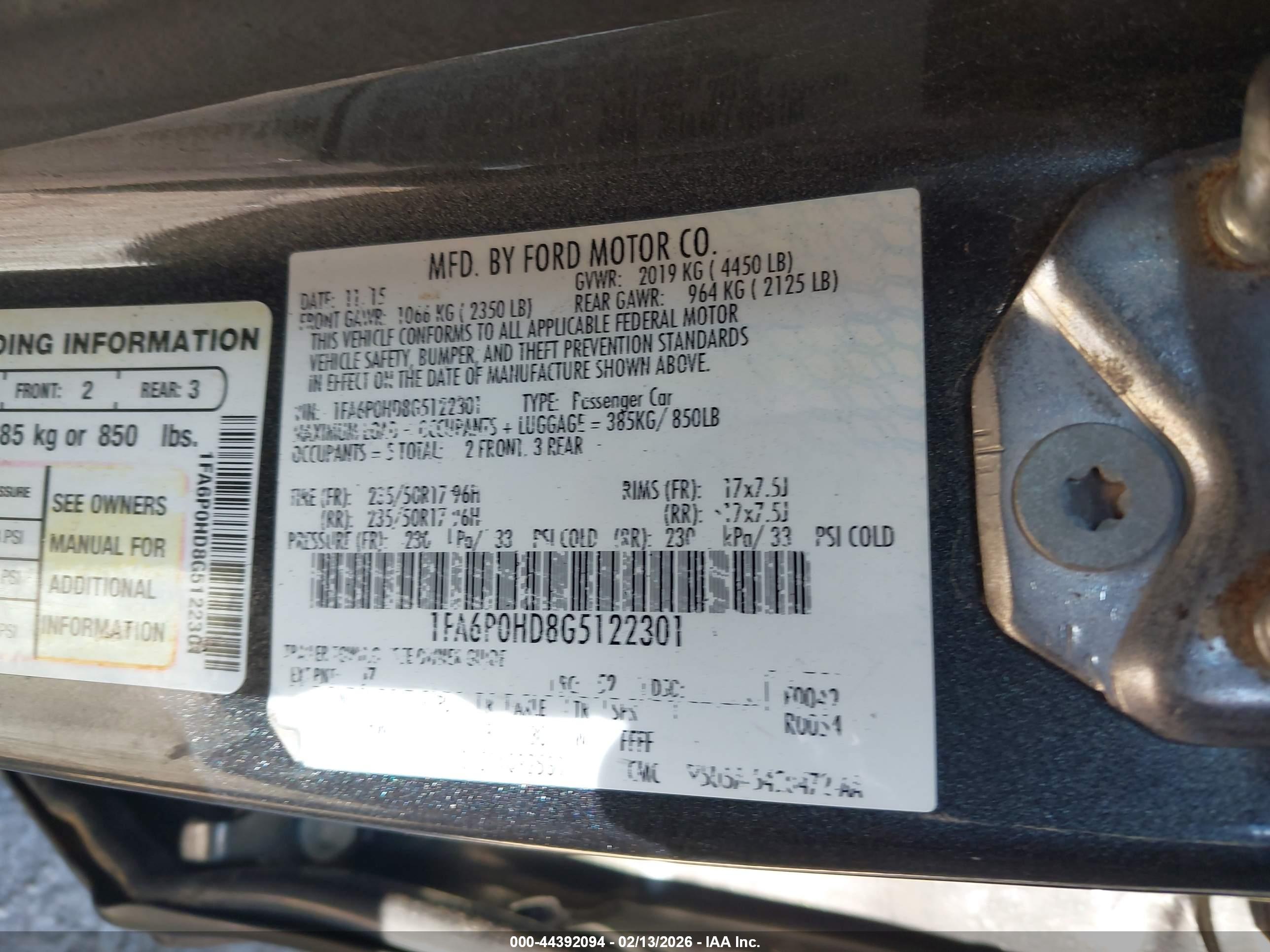 FORD FUSION image 9