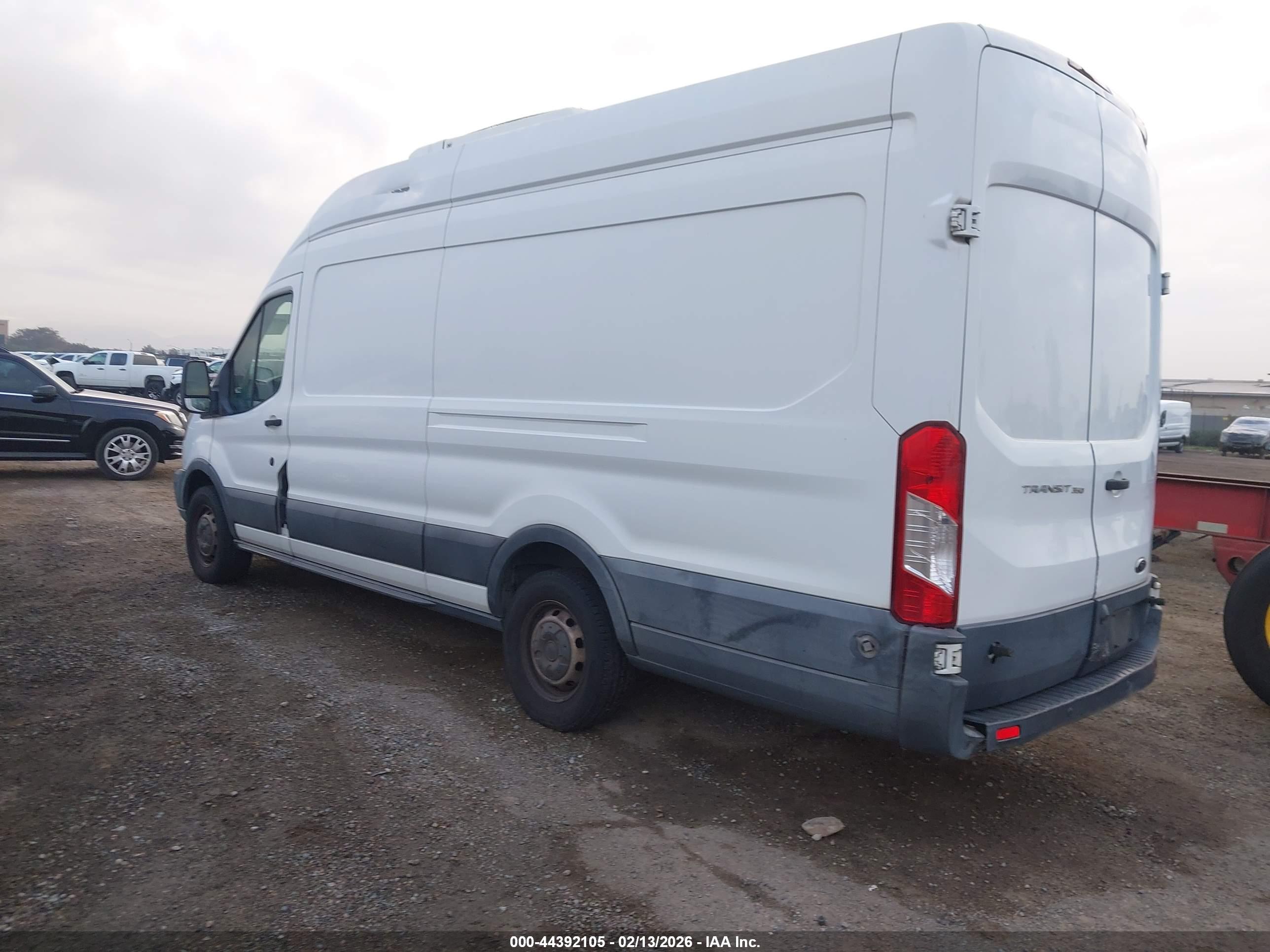 FORD TRANSIT-350 image 3