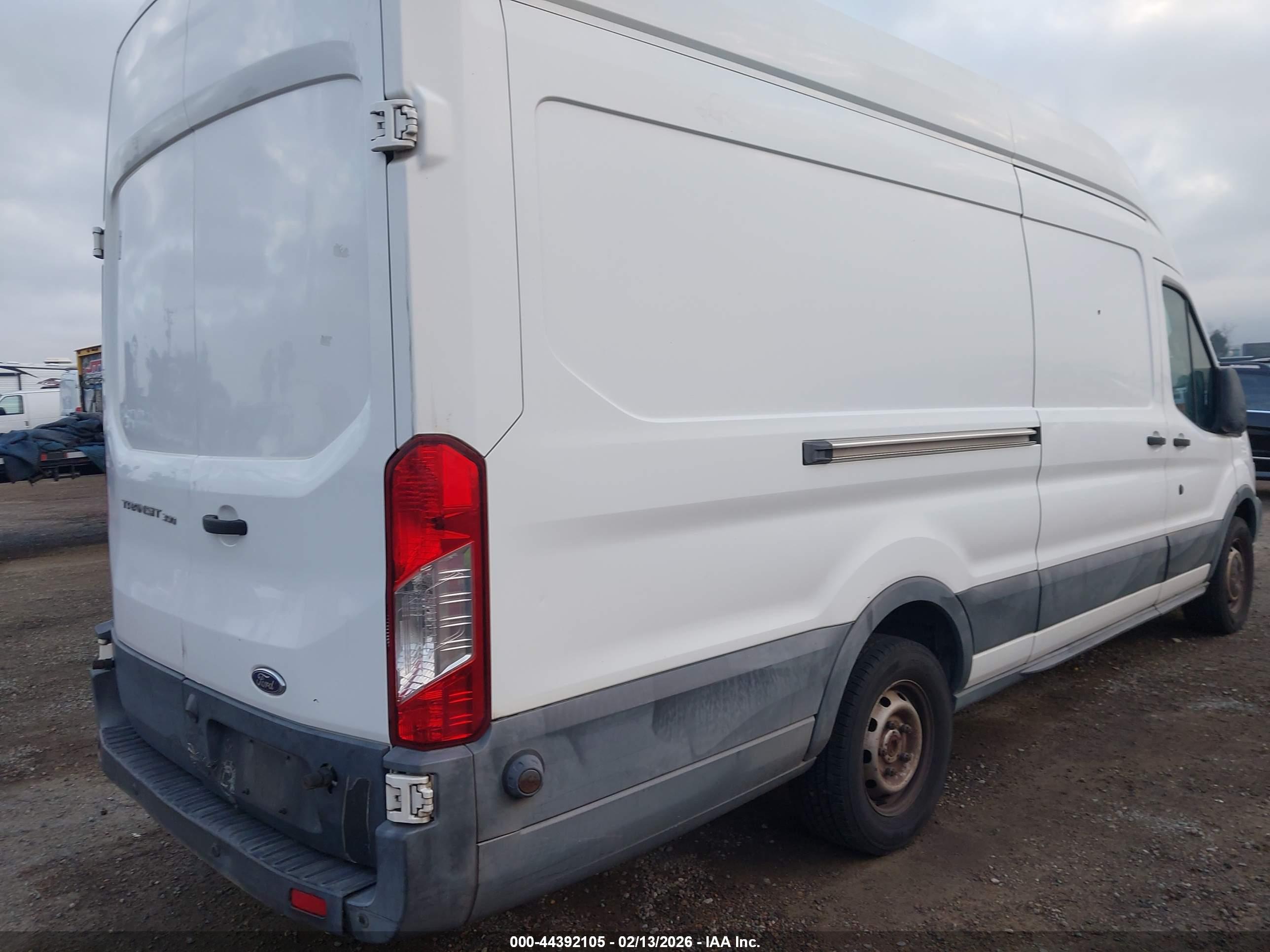 FORD TRANSIT-350 image 4