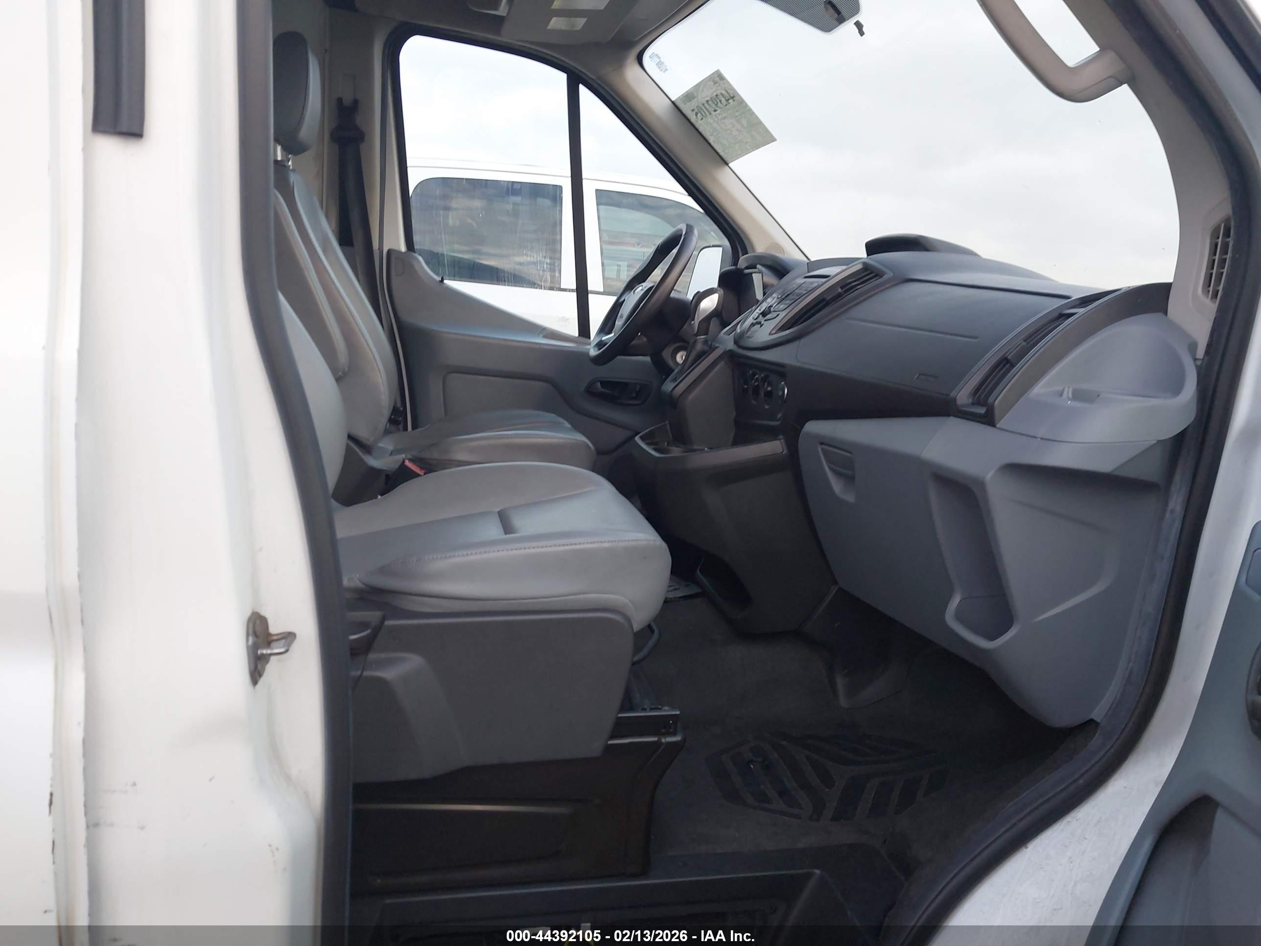 FORD TRANSIT-350 image 5