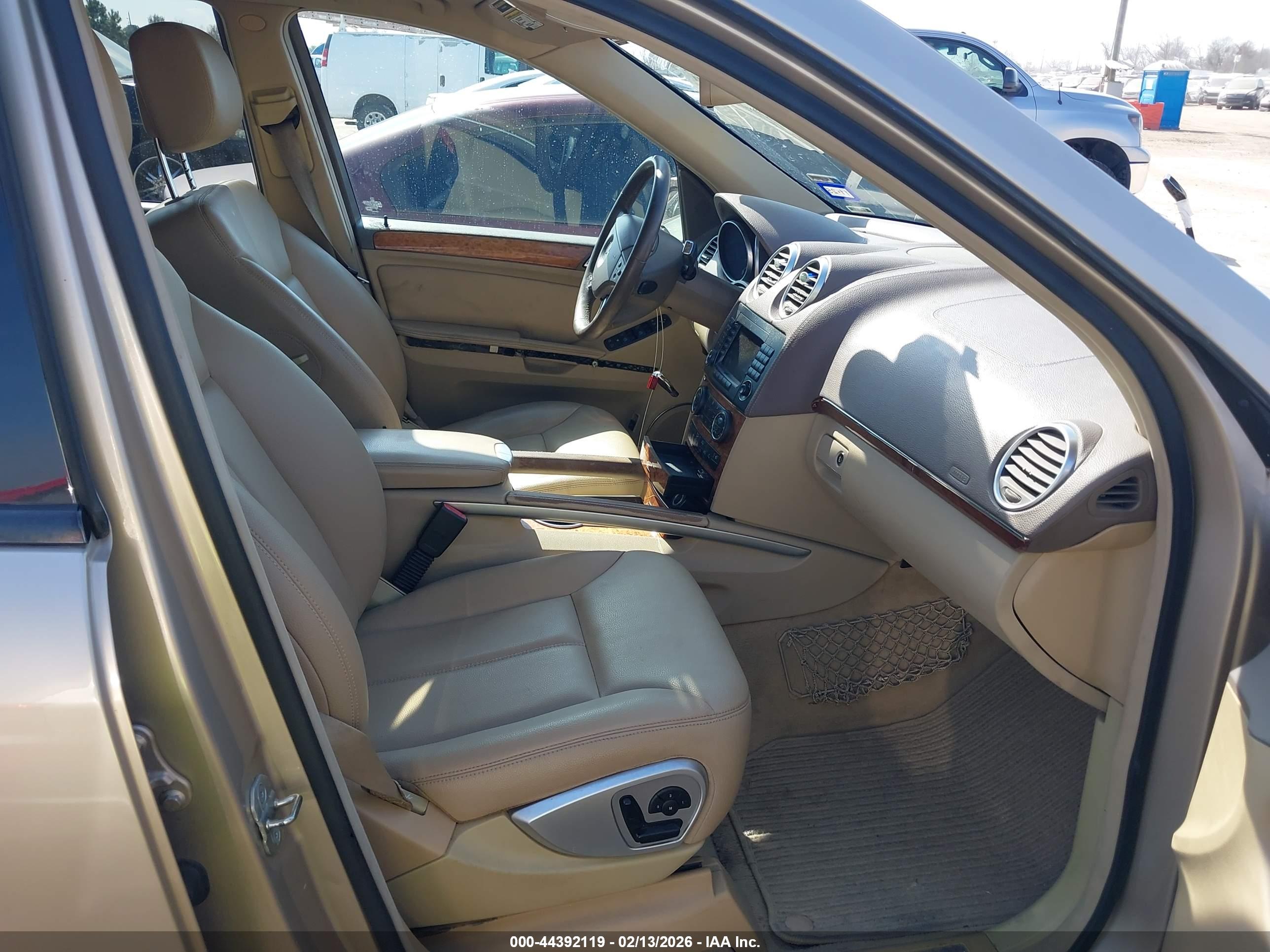 MERCEDES-BENZ GL image 5