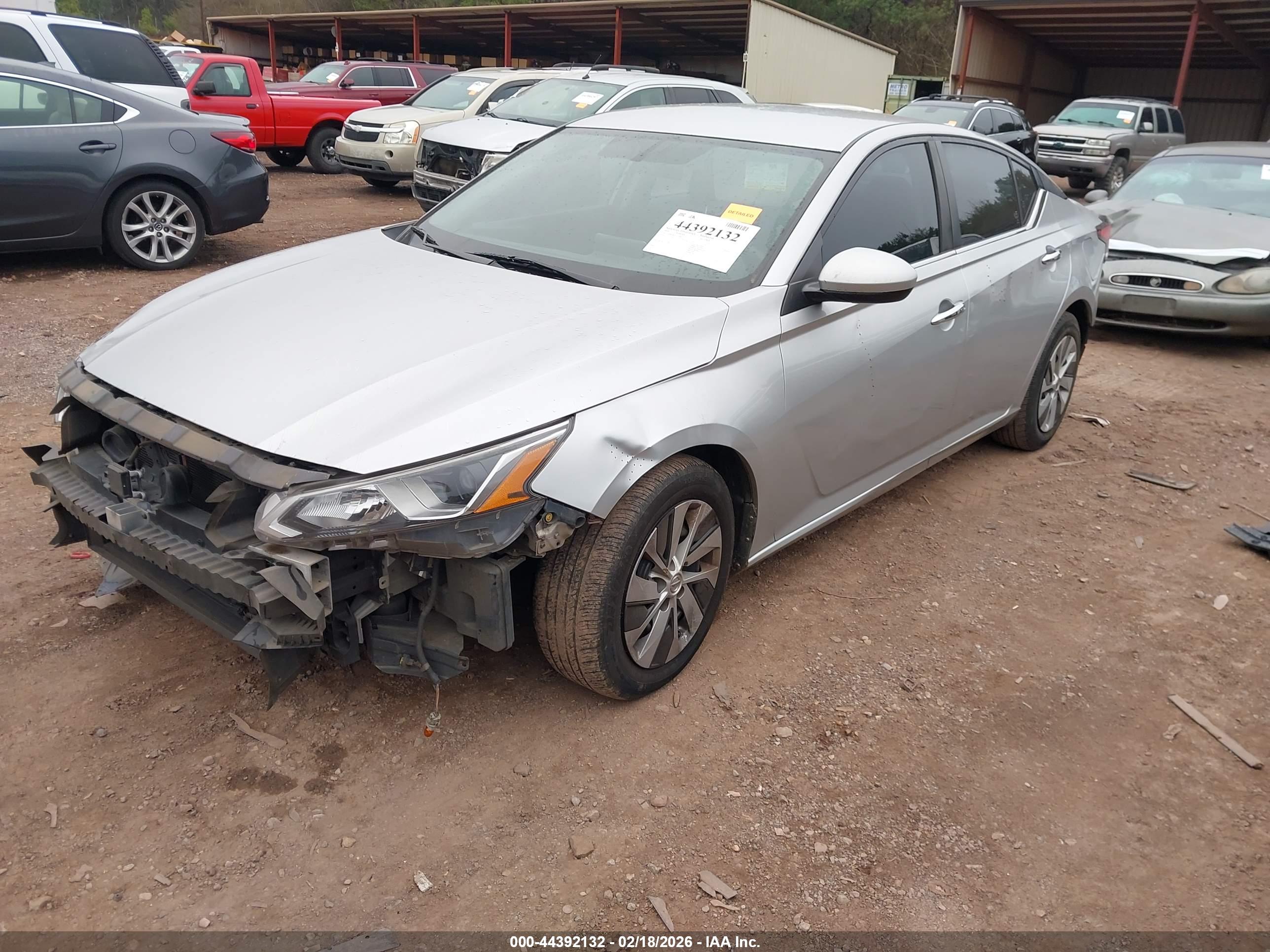 NISSAN ALTIMA image 2