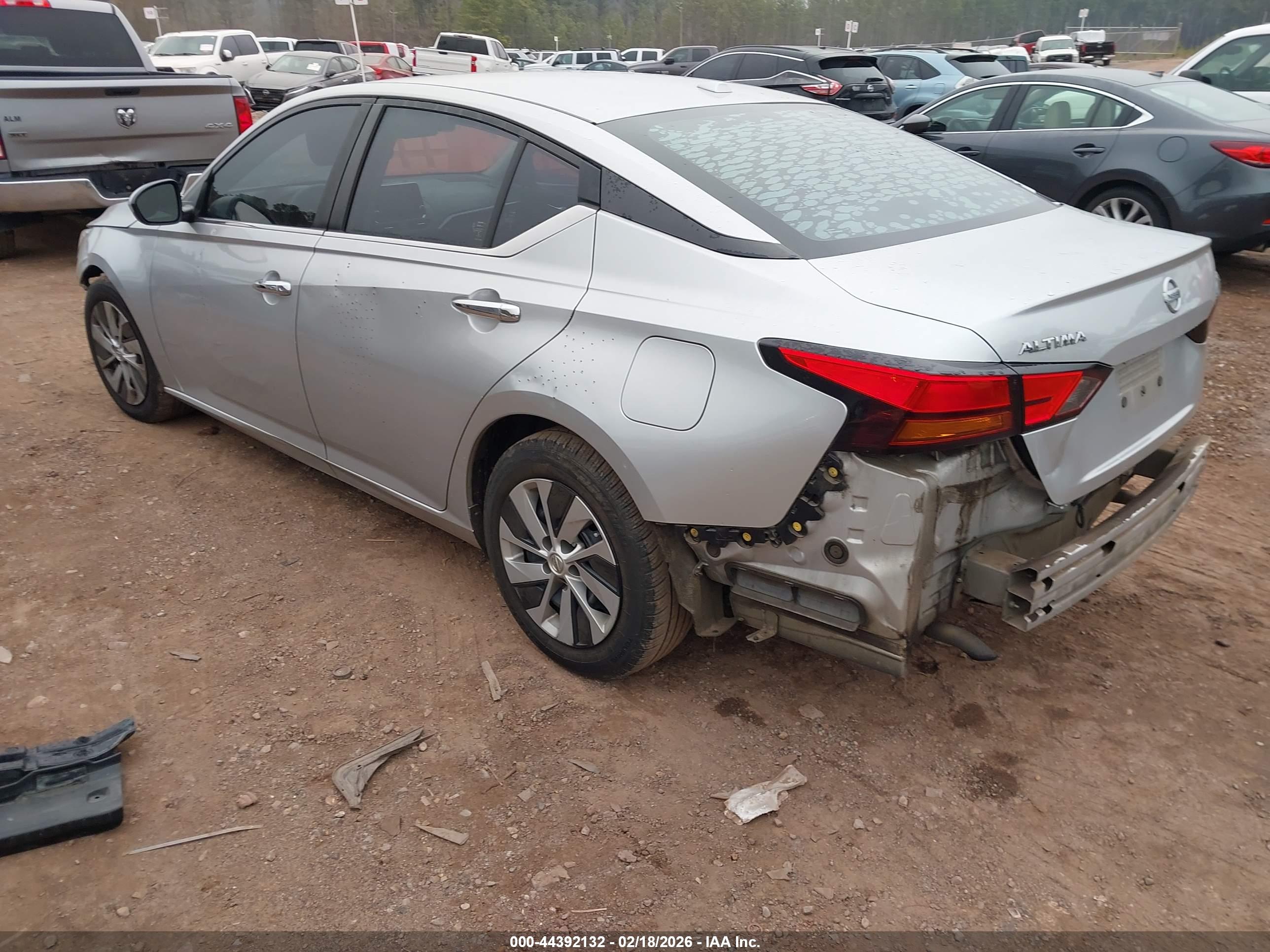 NISSAN ALTIMA image 3