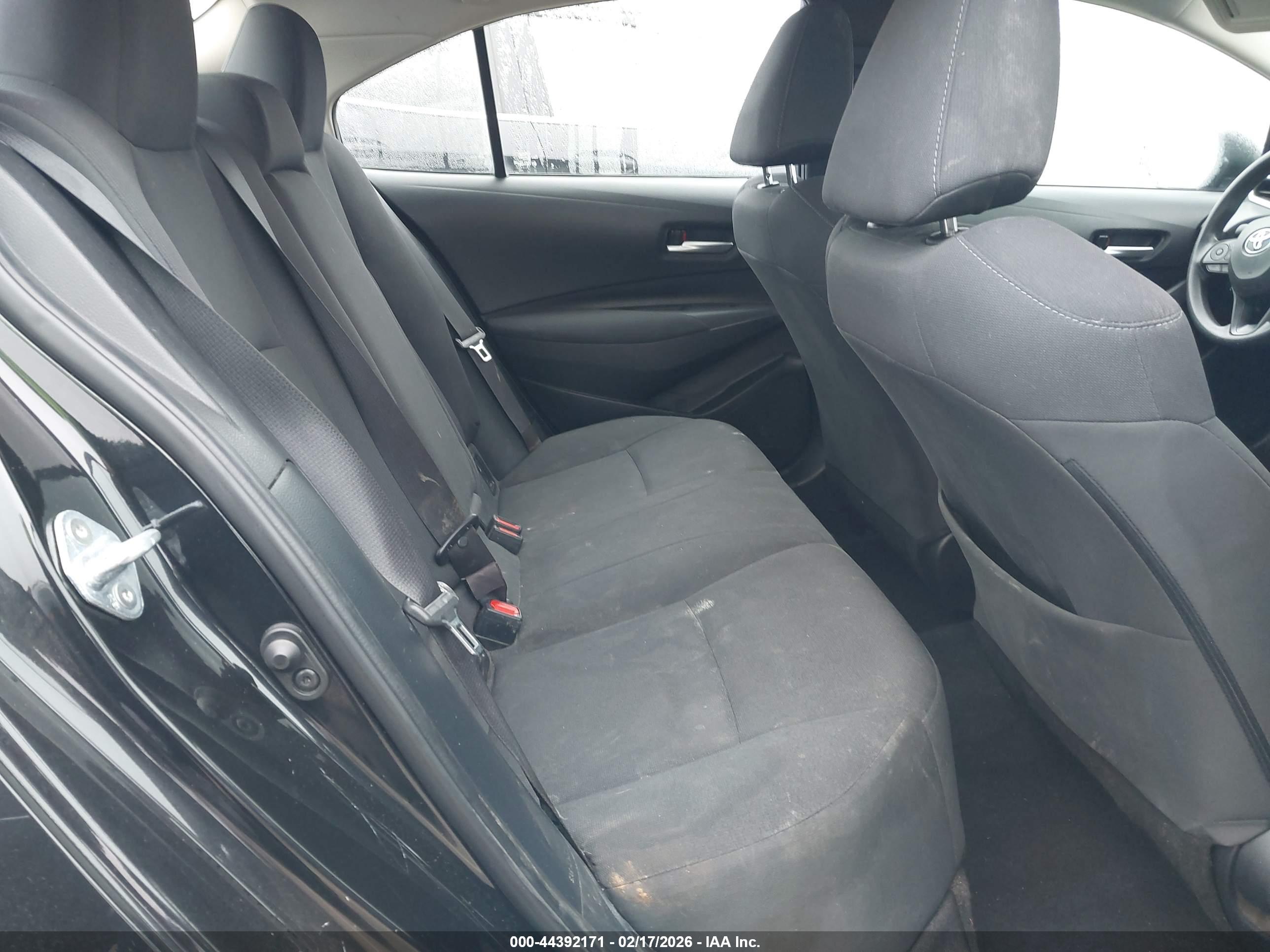 TOYOTA COROLLA image 8