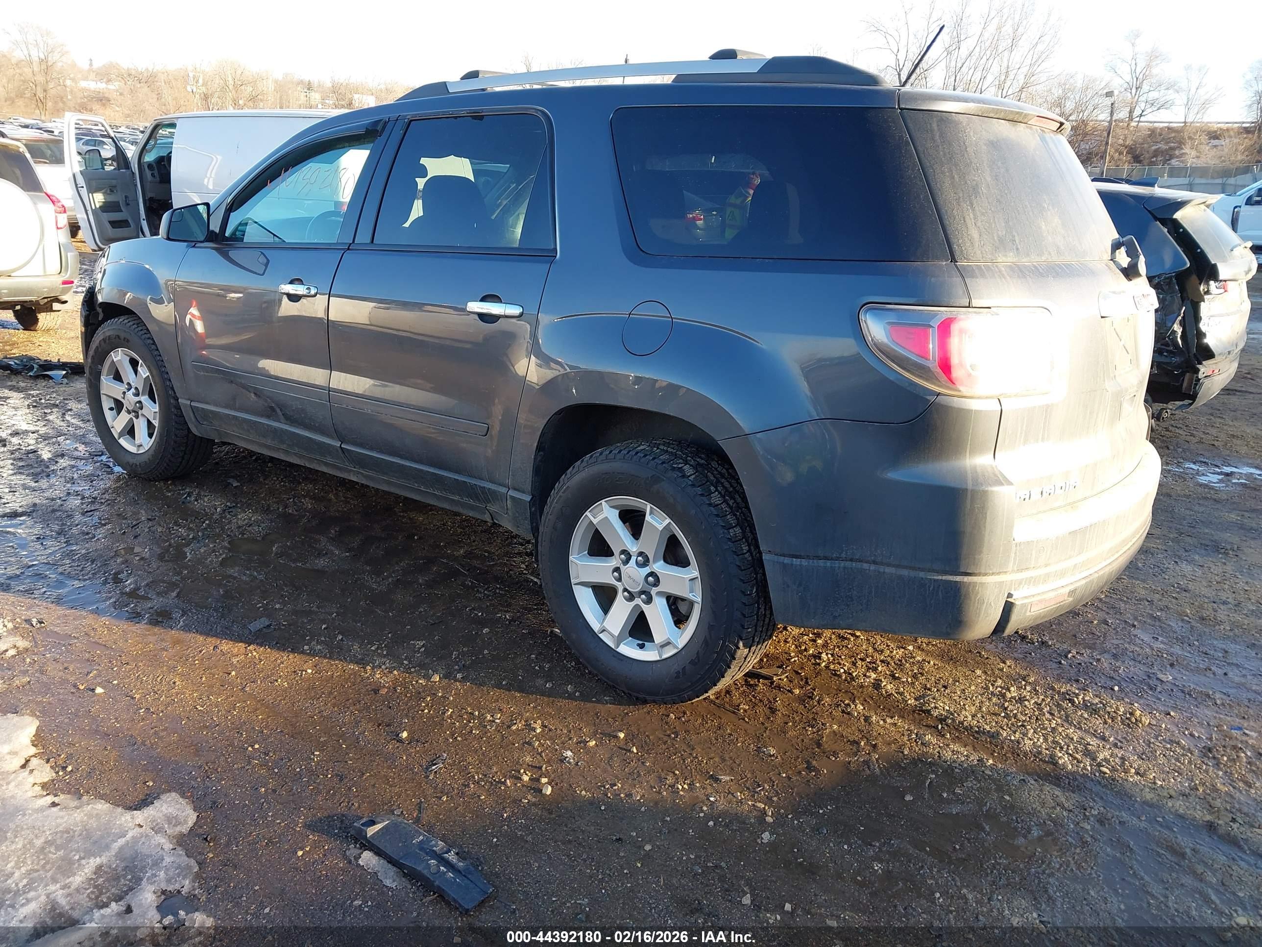 GMC ACADIA image 3