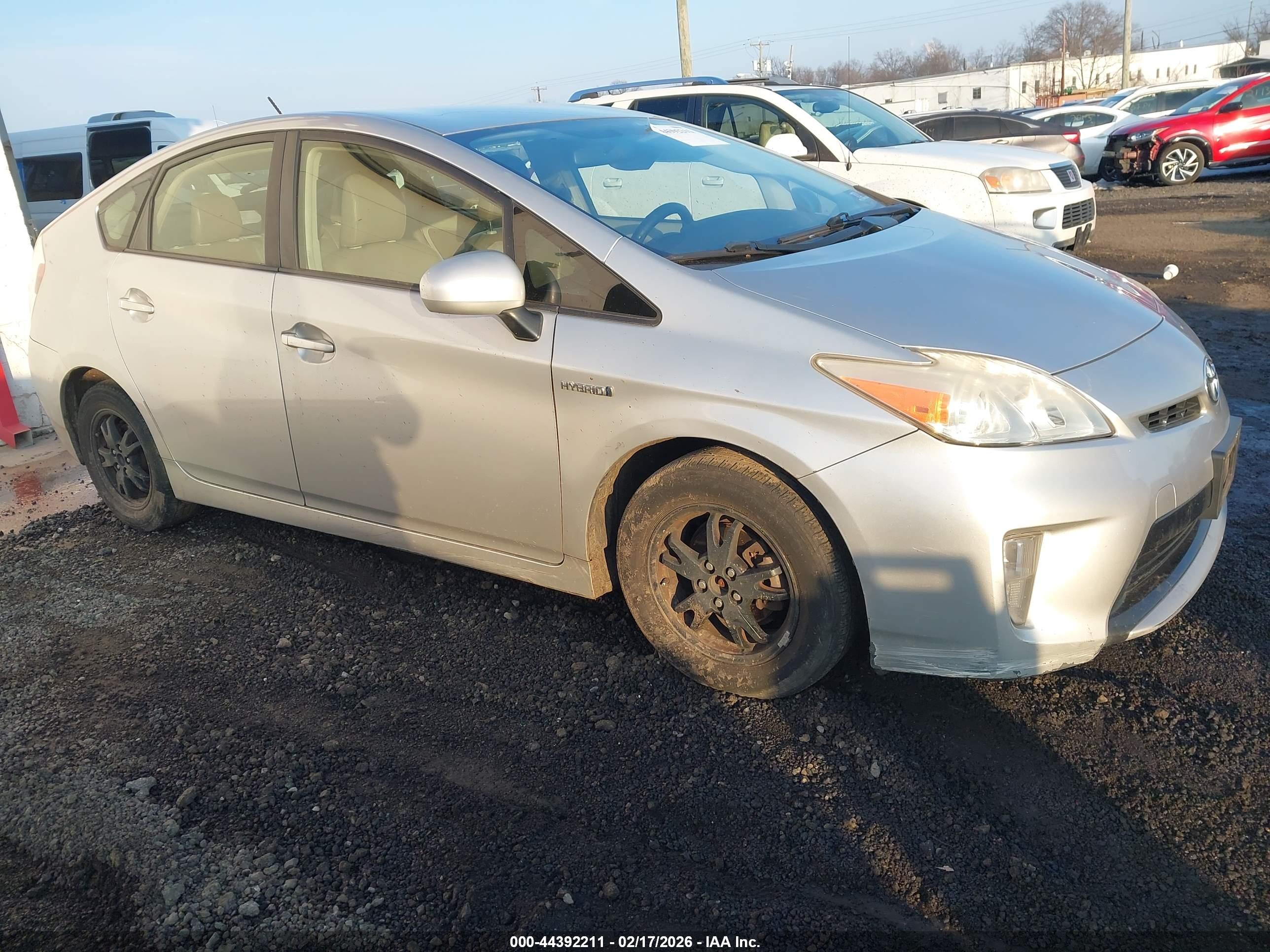 TOYOTA PRIUS image 6