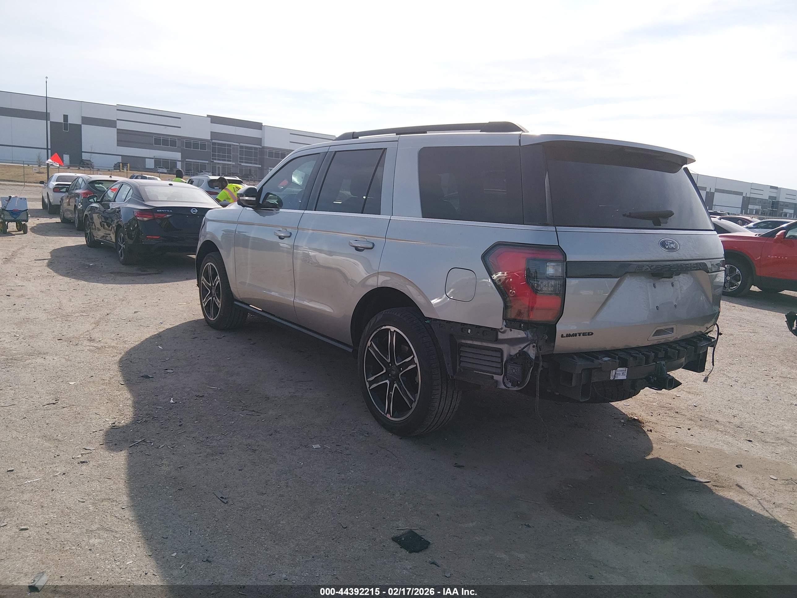 FORD EXPEDITION image 3