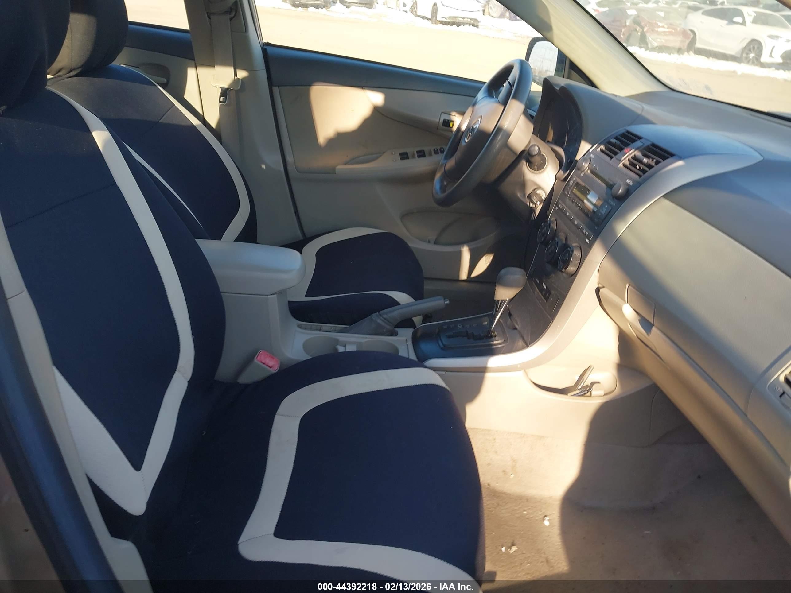 TOYOTA COROLLA image 5