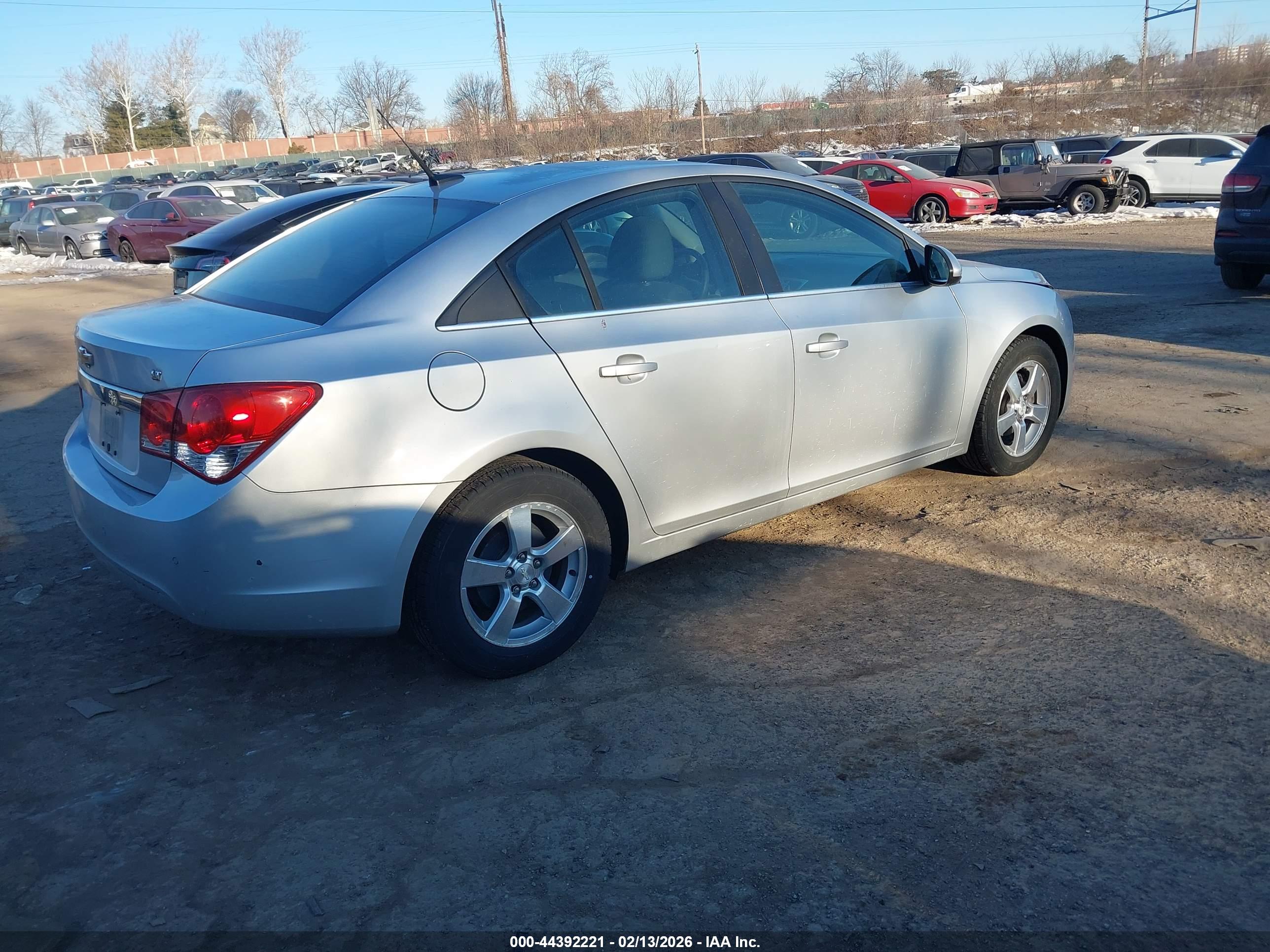CHEVROLET CRUZE image 4