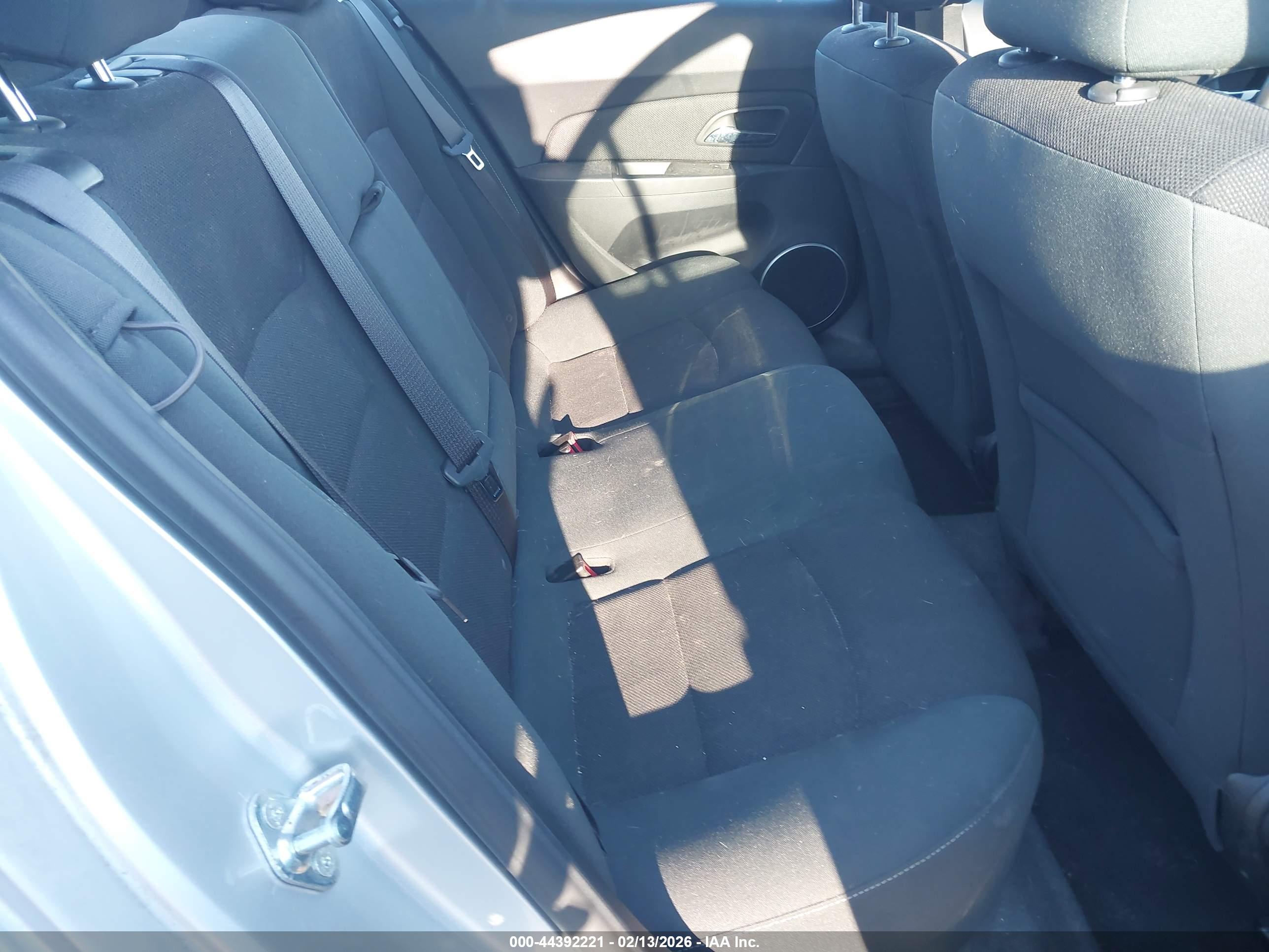 CHEVROLET CRUZE image 8