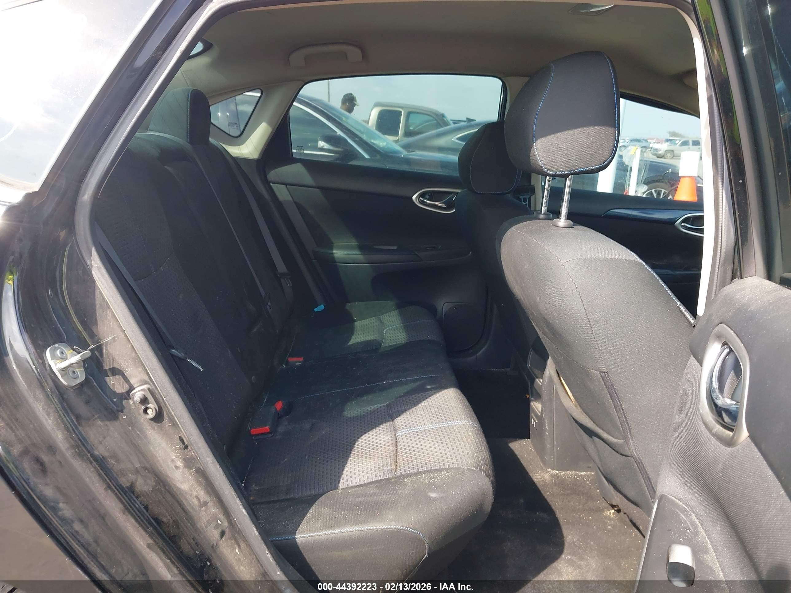 NISSAN SENTRA image 8
