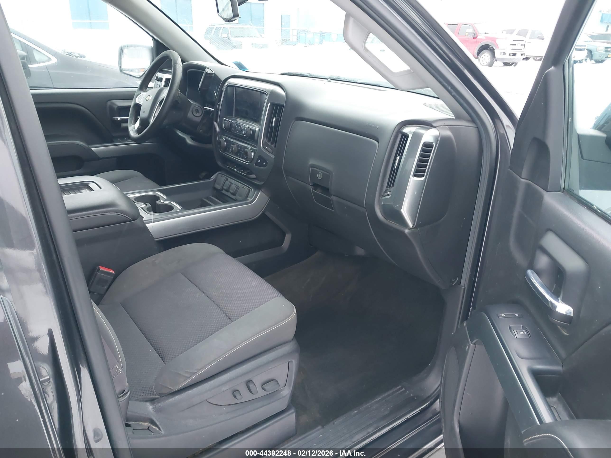 CHEVROLET SILVERADO image 5