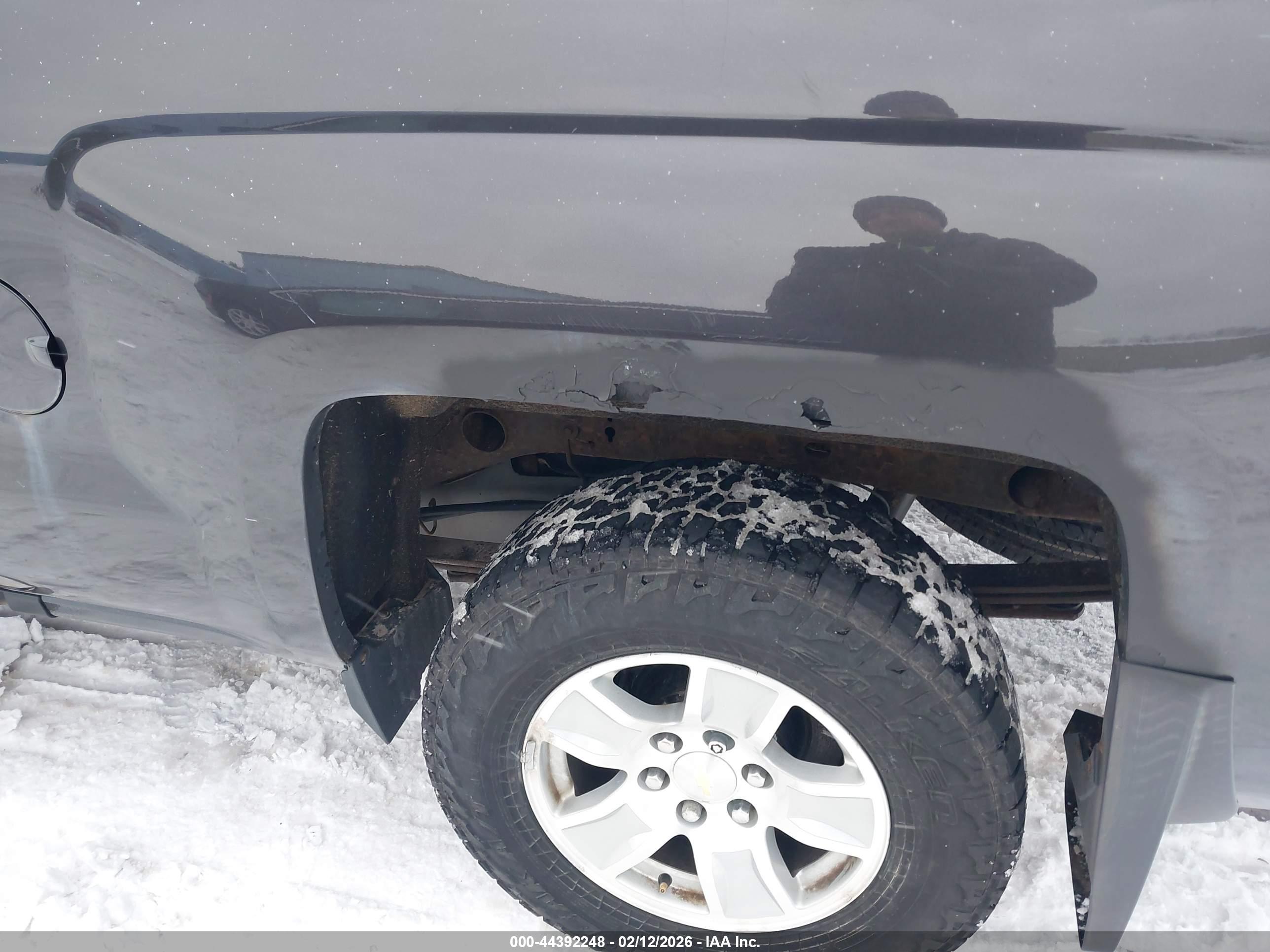 CHEVROLET SILVERADO image 6