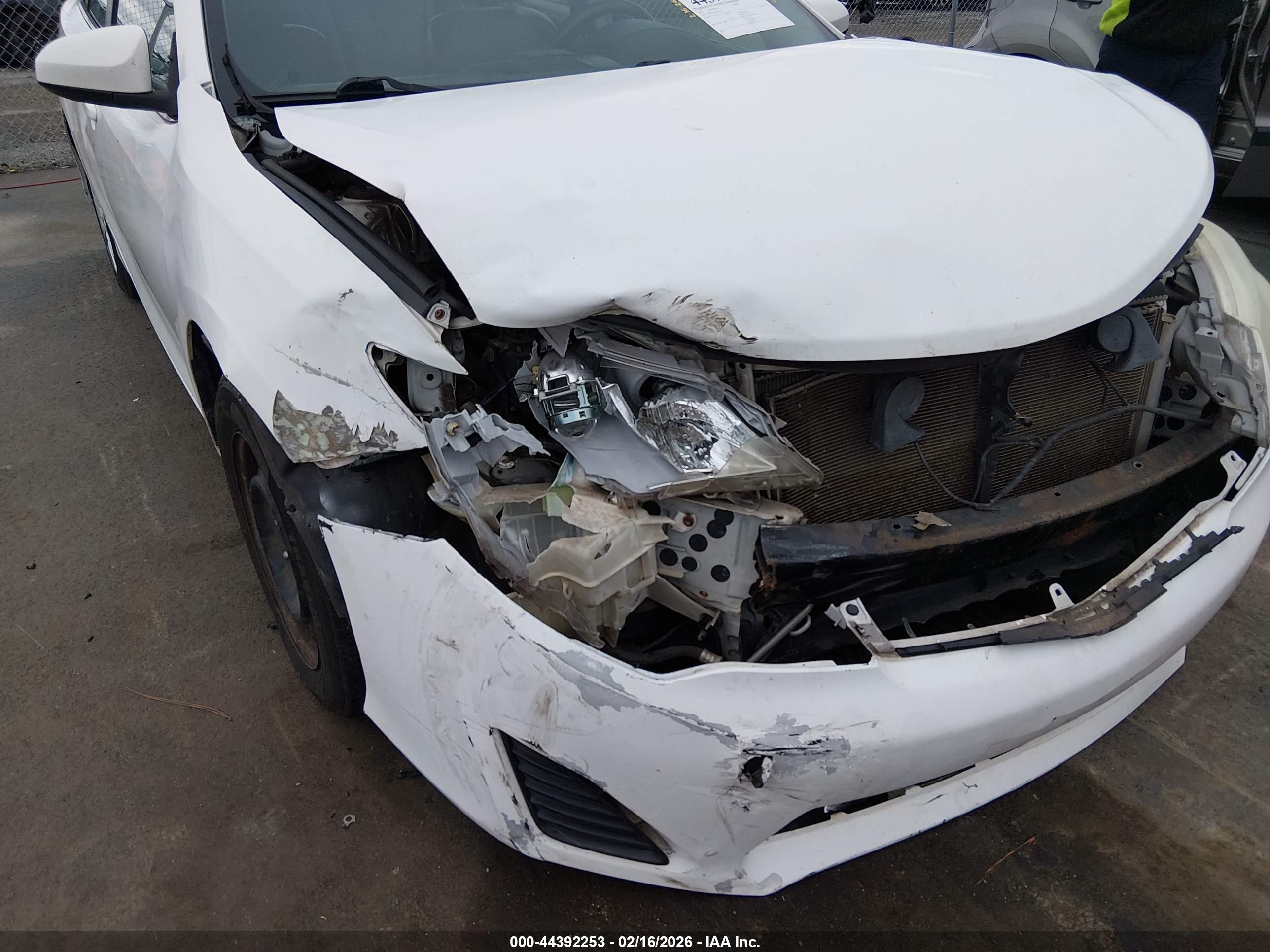 TOYOTA CAMRY image 6
