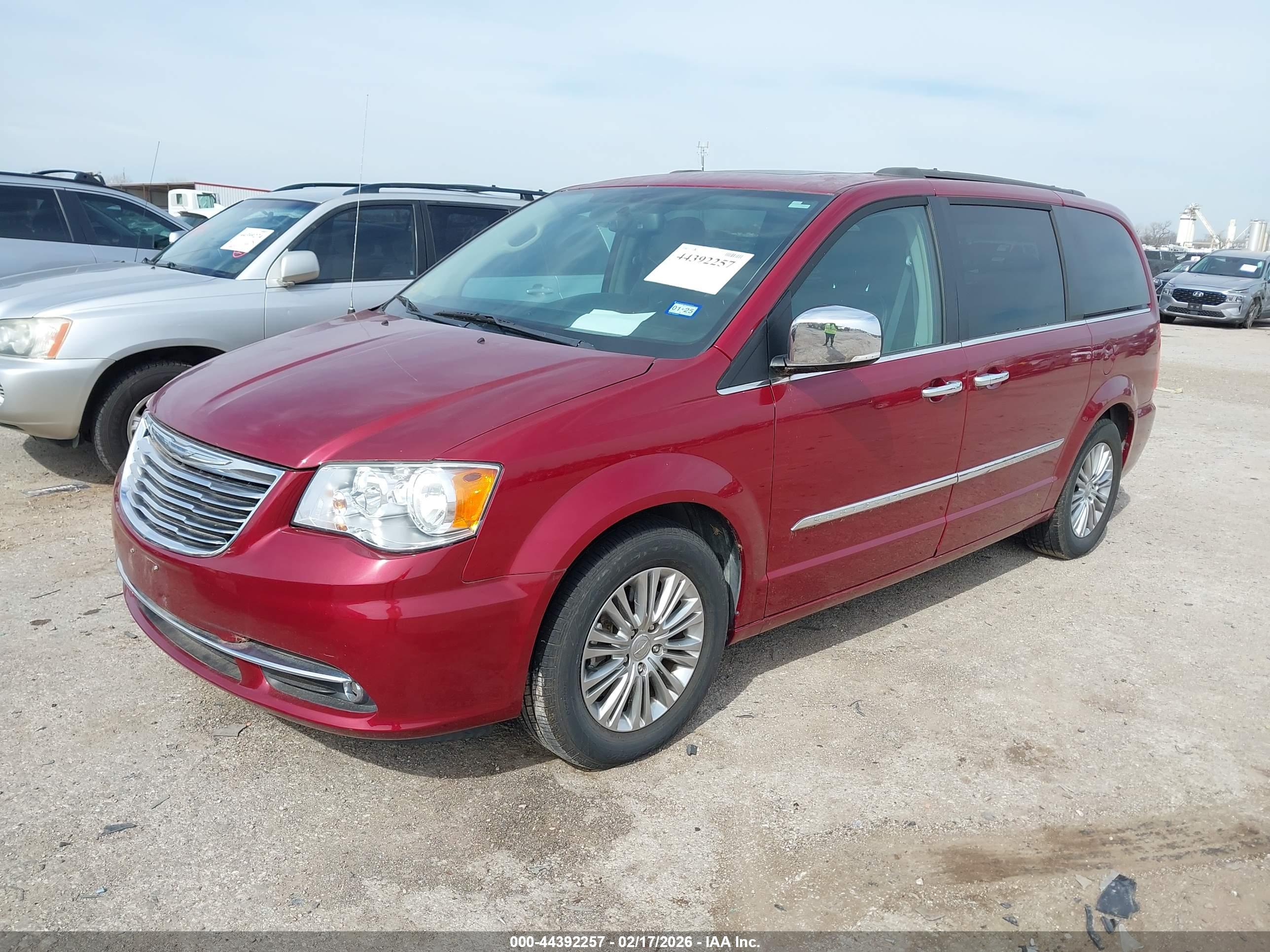 CHRYSLER TOWN image 2