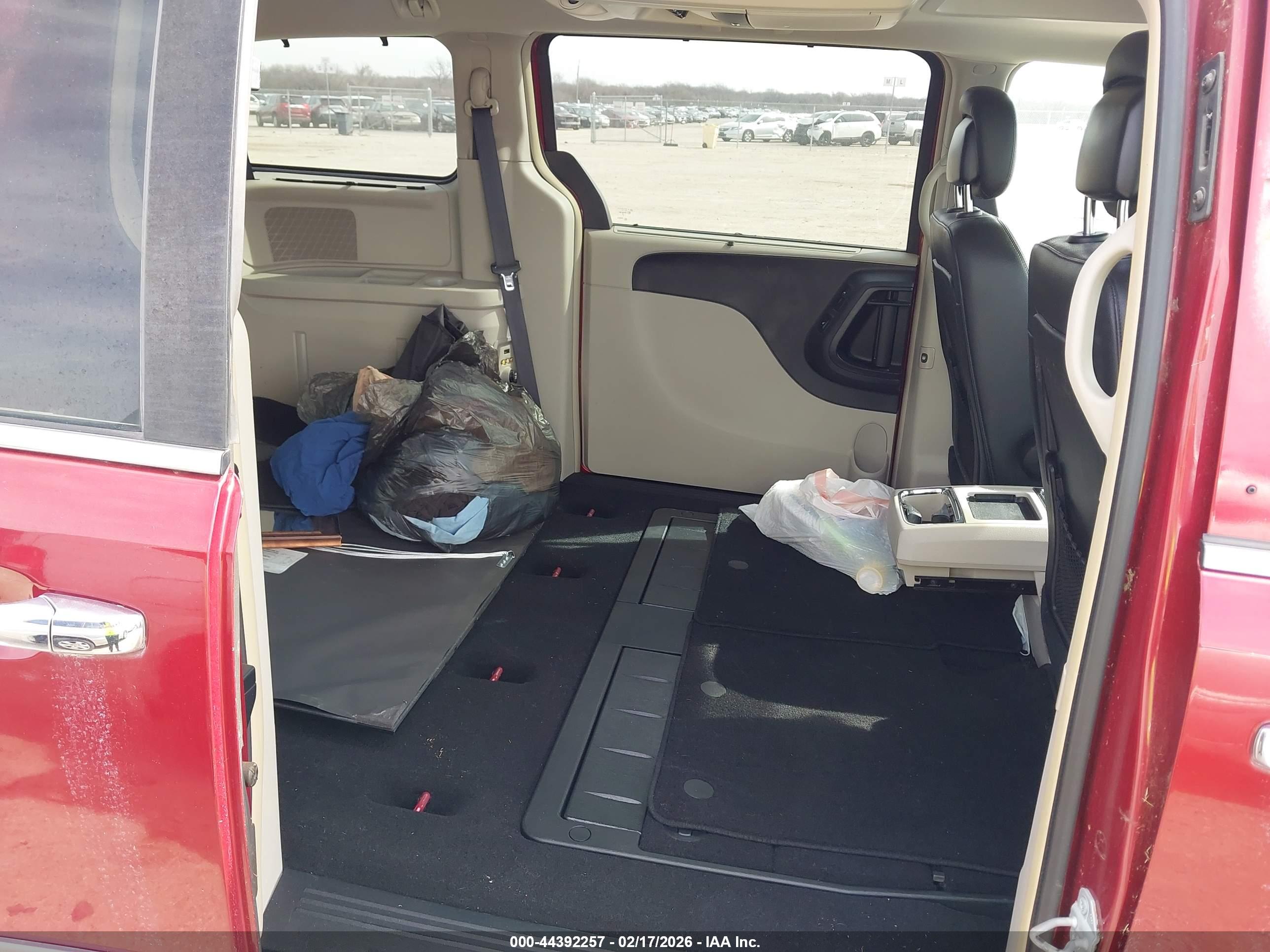 CHRYSLER TOWN image 8