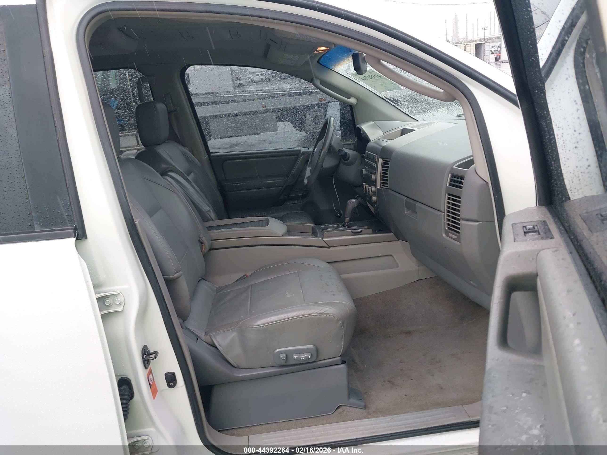 NISSAN PATHFINDER image 5