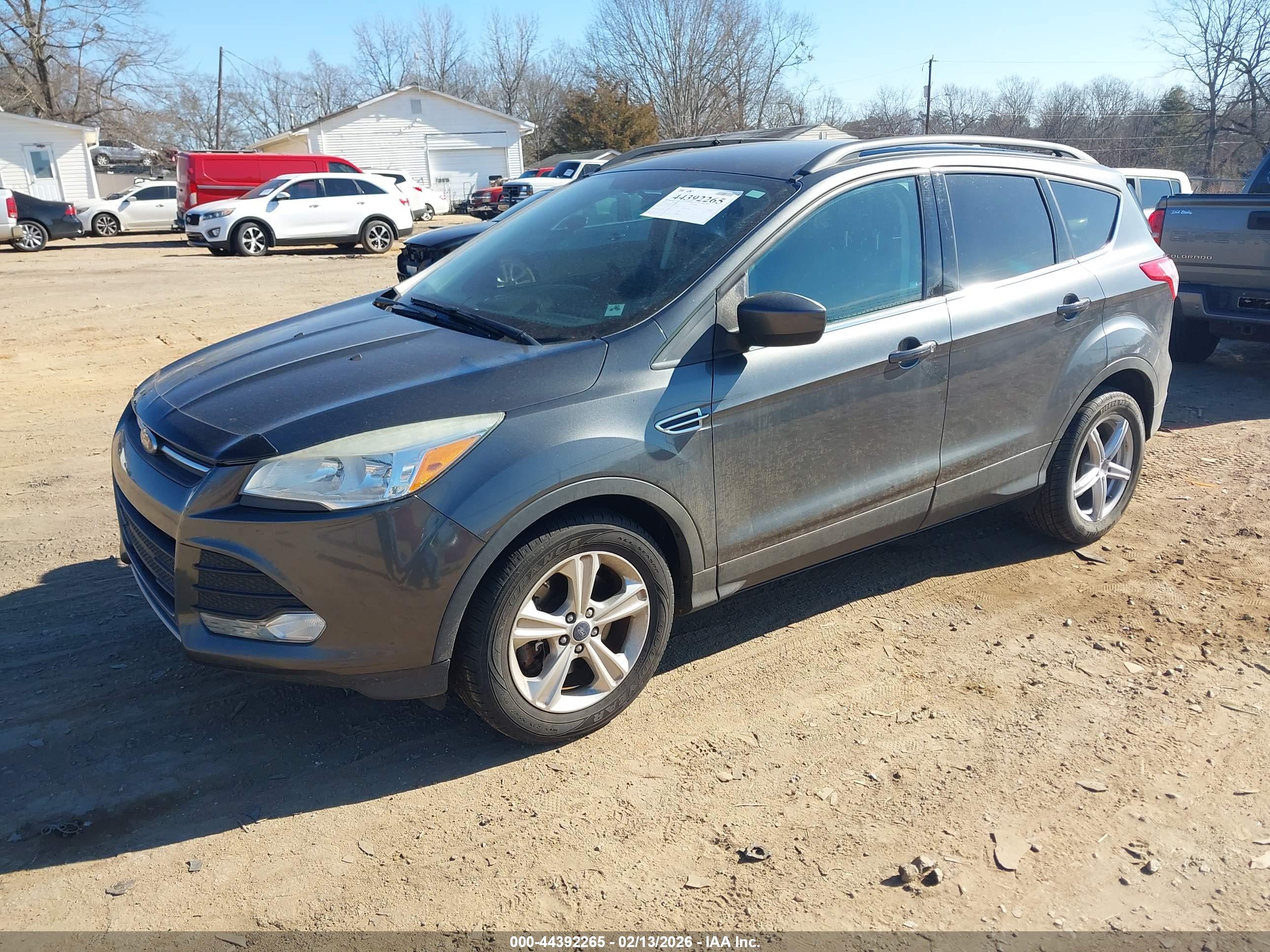 FORD ESCAPE image 2