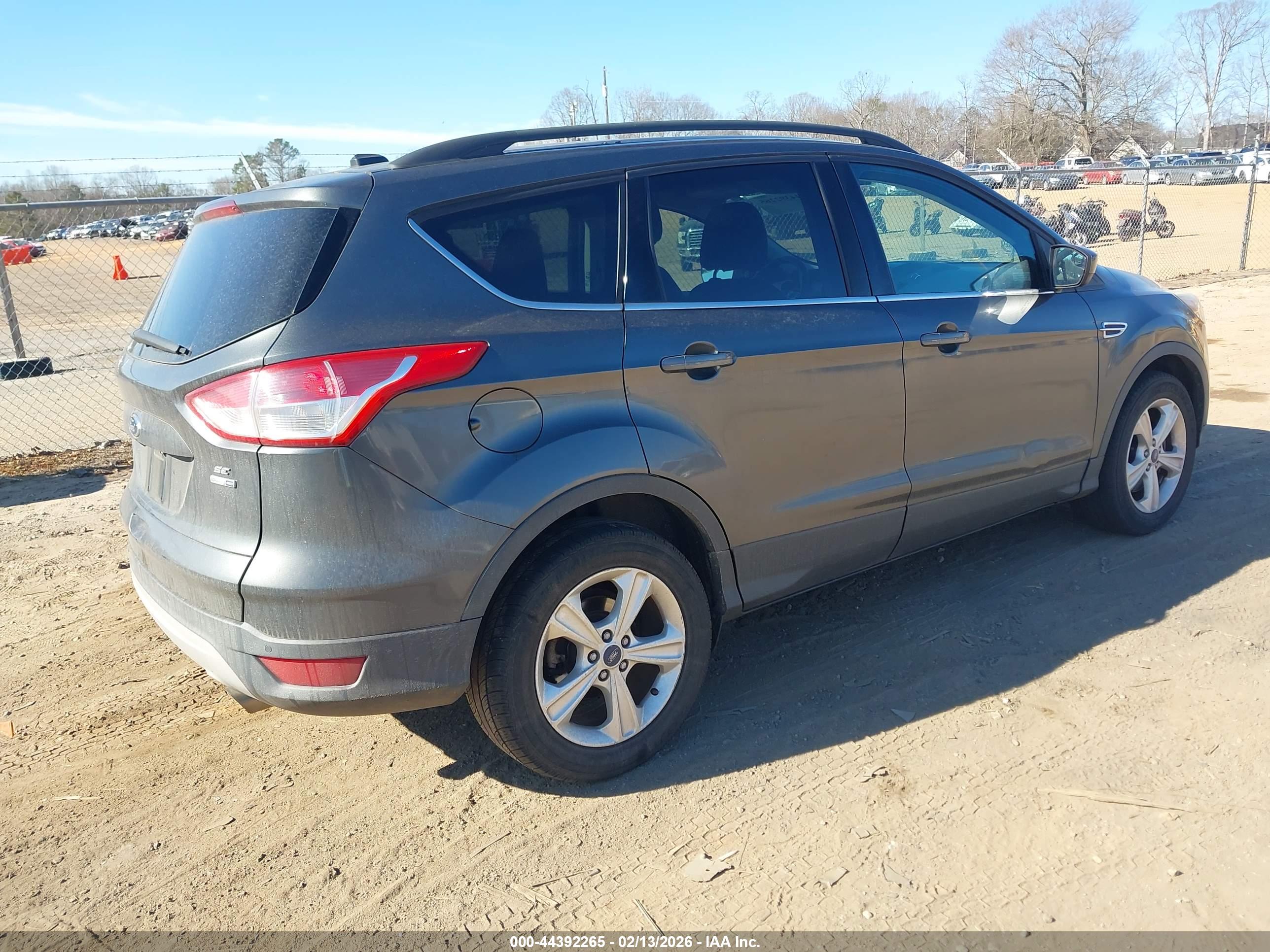 FORD ESCAPE image 4
