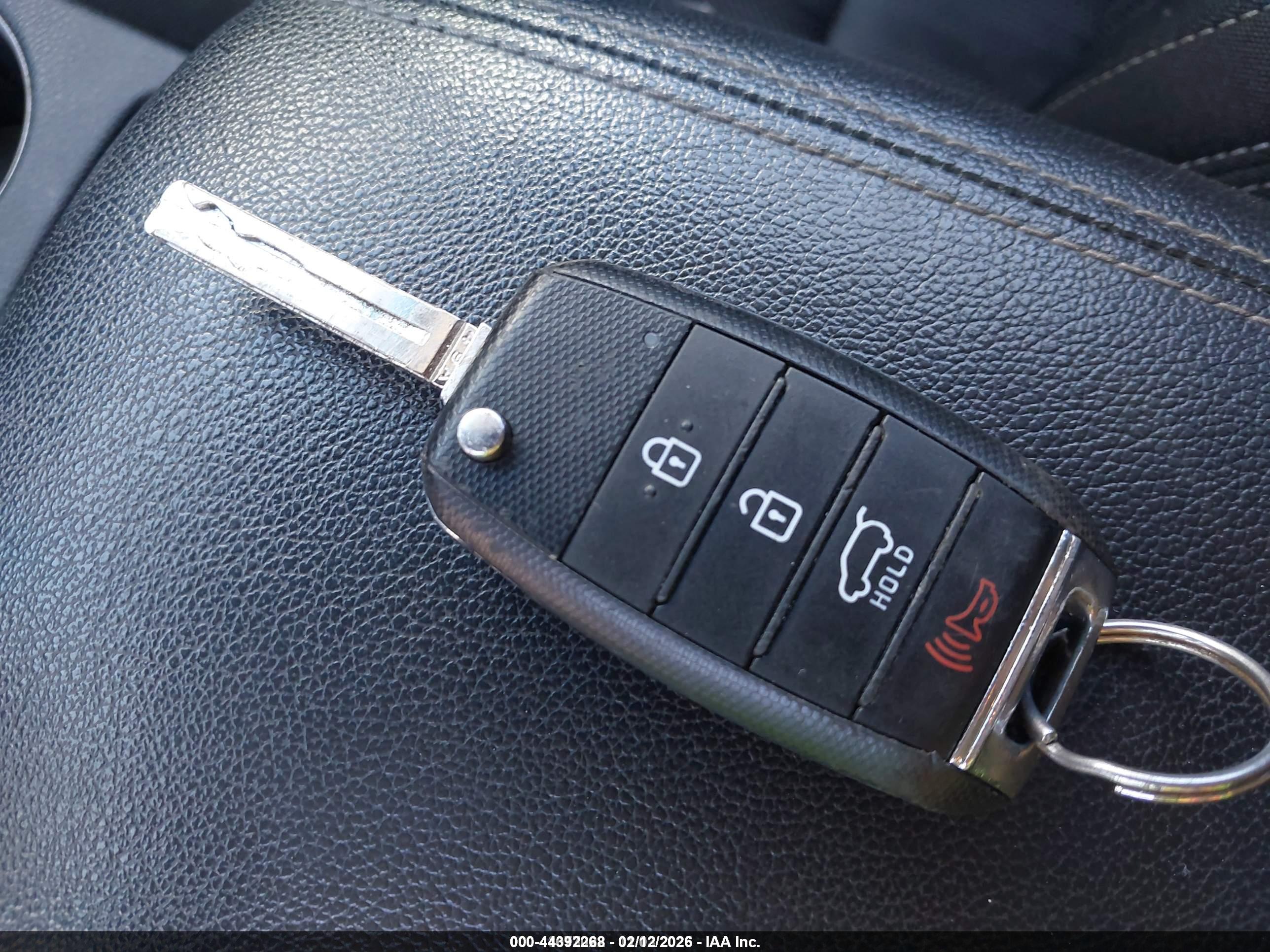 KIA SPORTAGE image 11