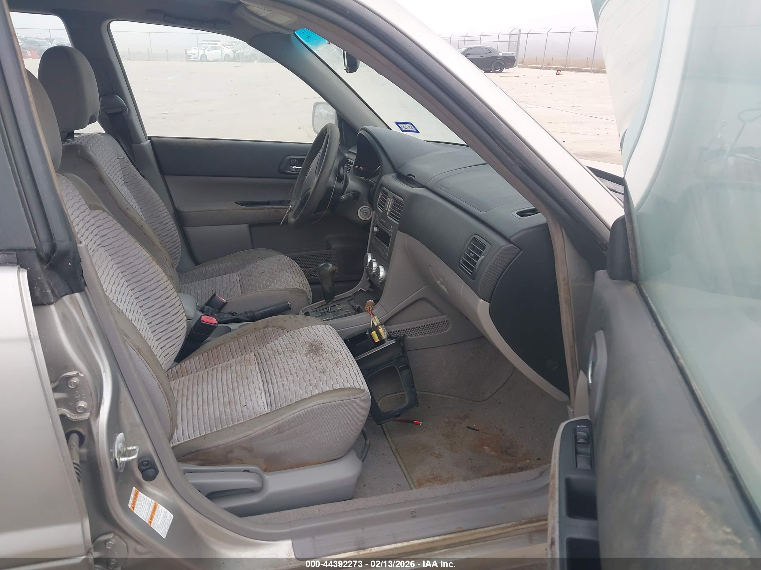 SUBARU FORESTER image 5