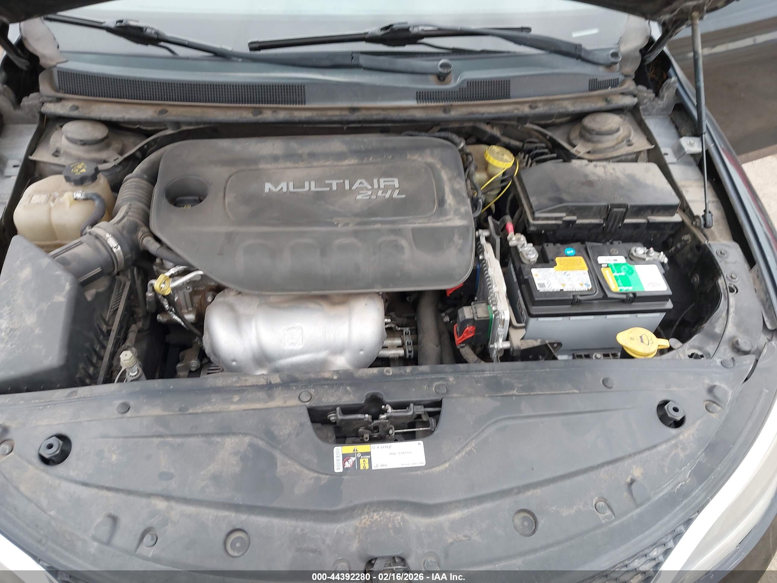 CHRYSLER 200 image 10