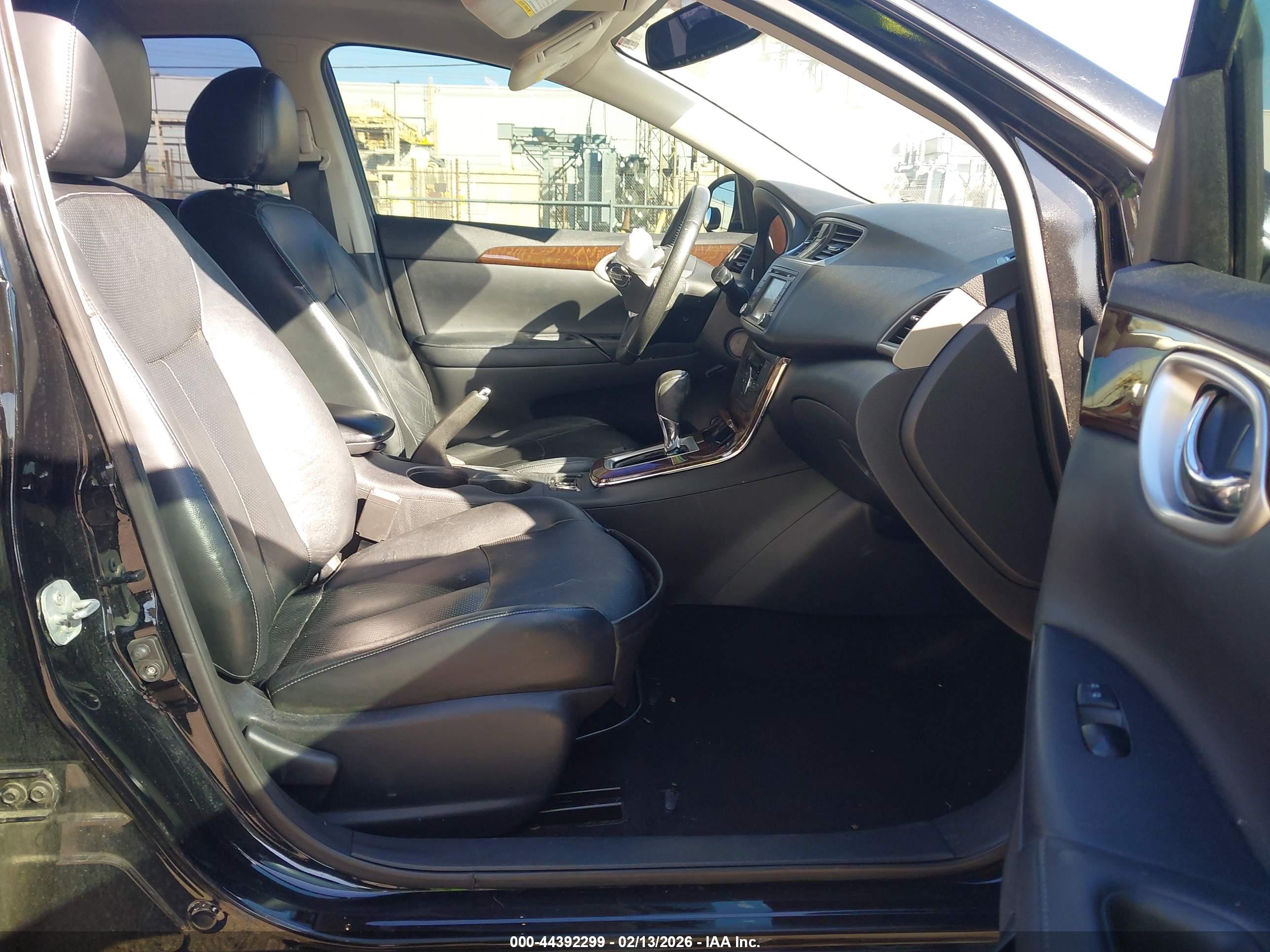 NISSAN SENTRA image 5