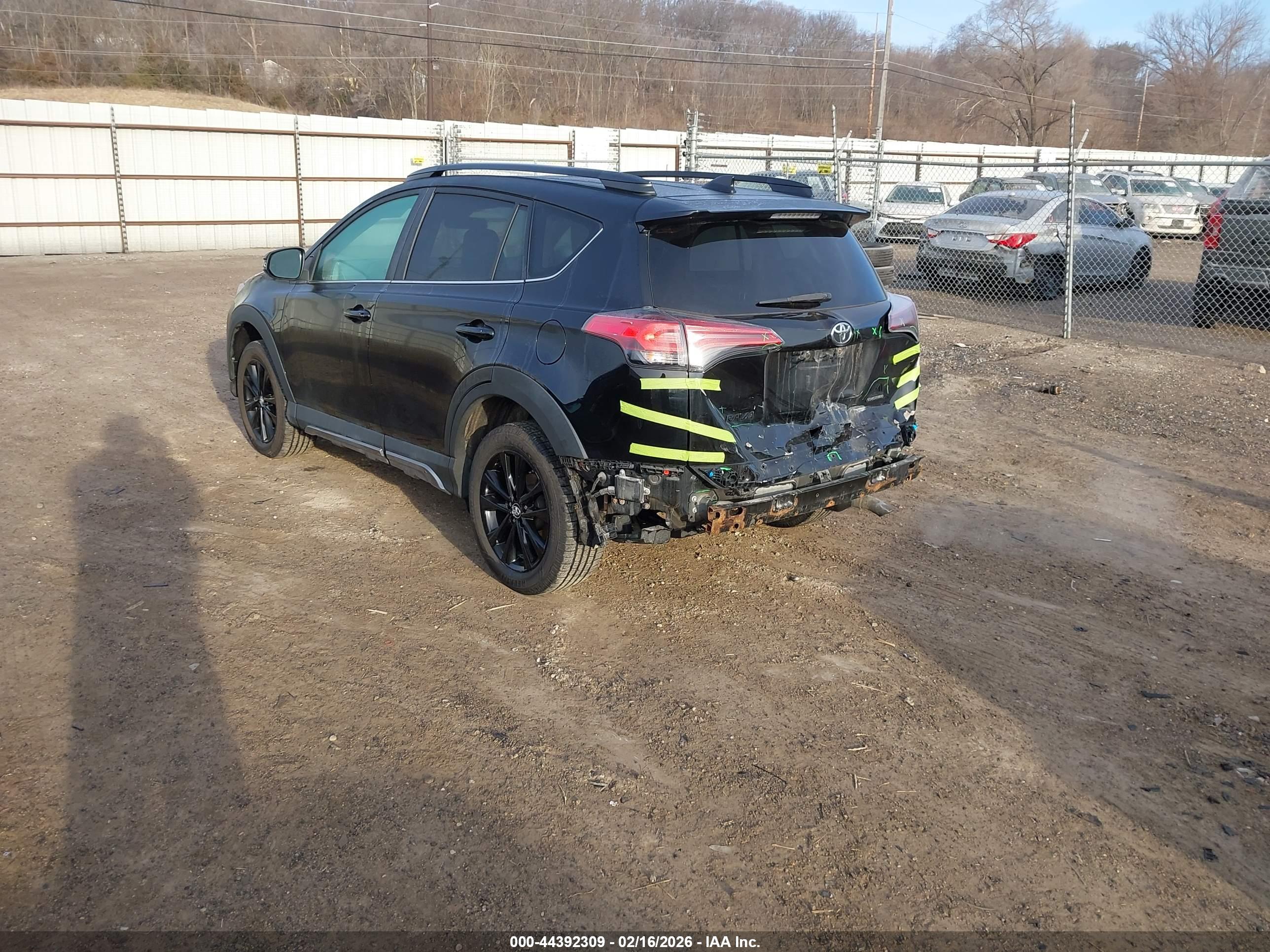 TOYOTA RAV4 image 3